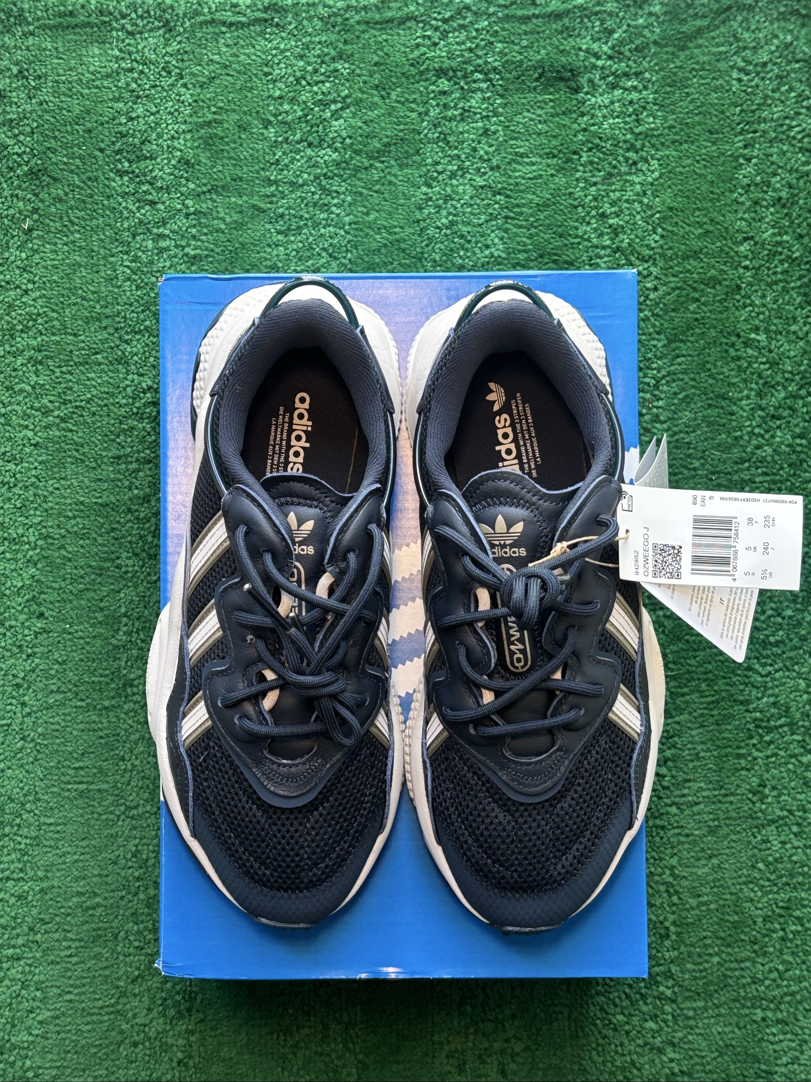 UK 5 Adidas Ozweego J | Navy & White IH2862 | New image 5