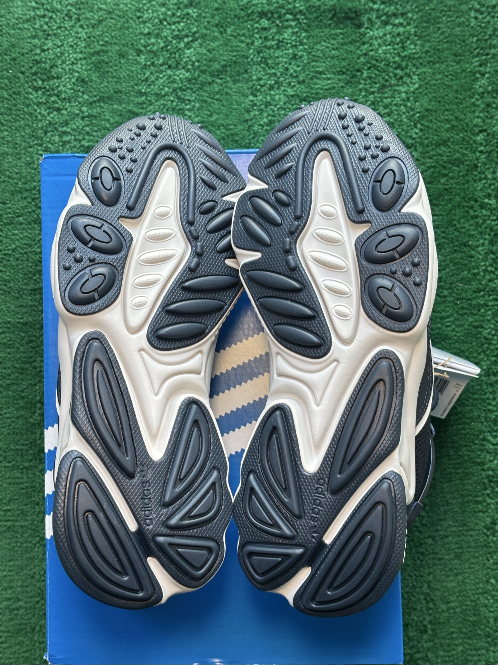UK 5 Adidas Ozweego J | Navy & White IH2862 | New image 6