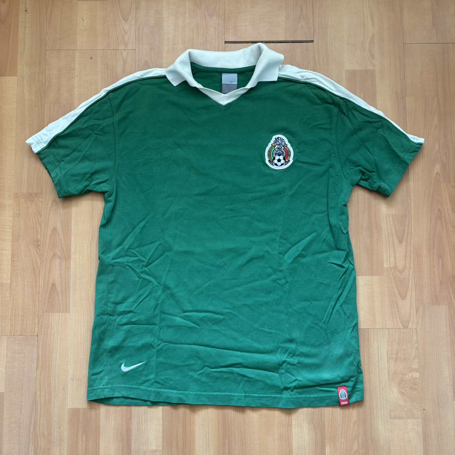 Vintage Nike Reproduction Mexico 1986 Collared Shirt
