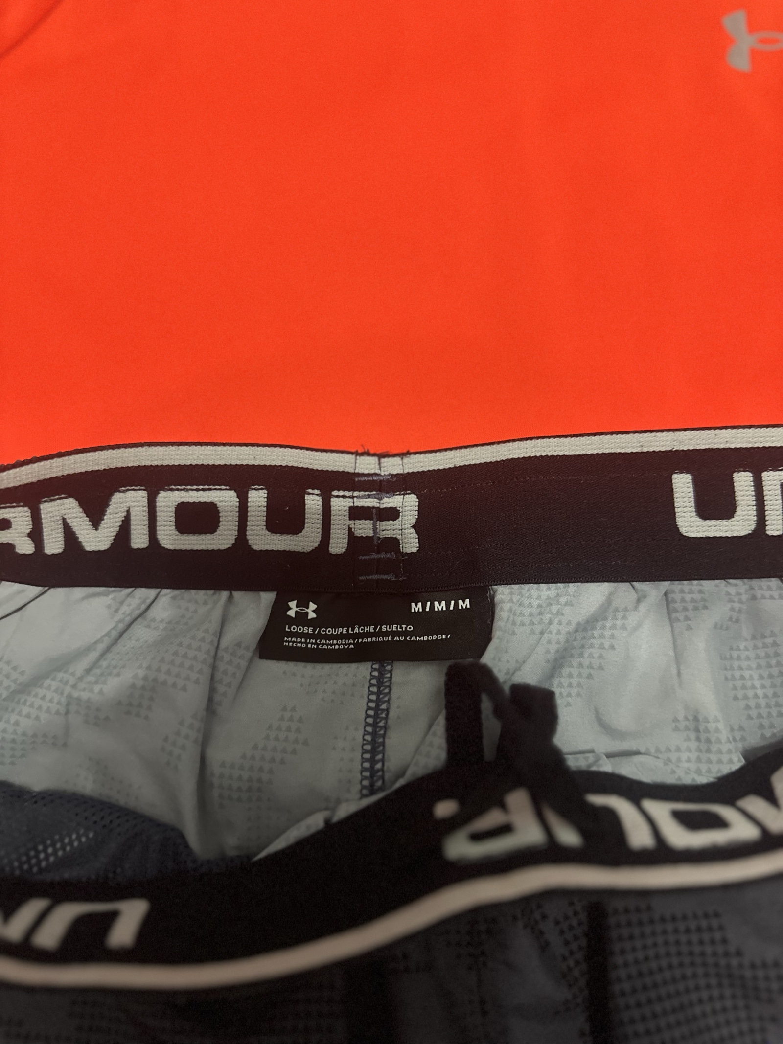 Under Armour Men's Orange T-Shirt & Black Camo Shorts Medium Loose Fit image 3