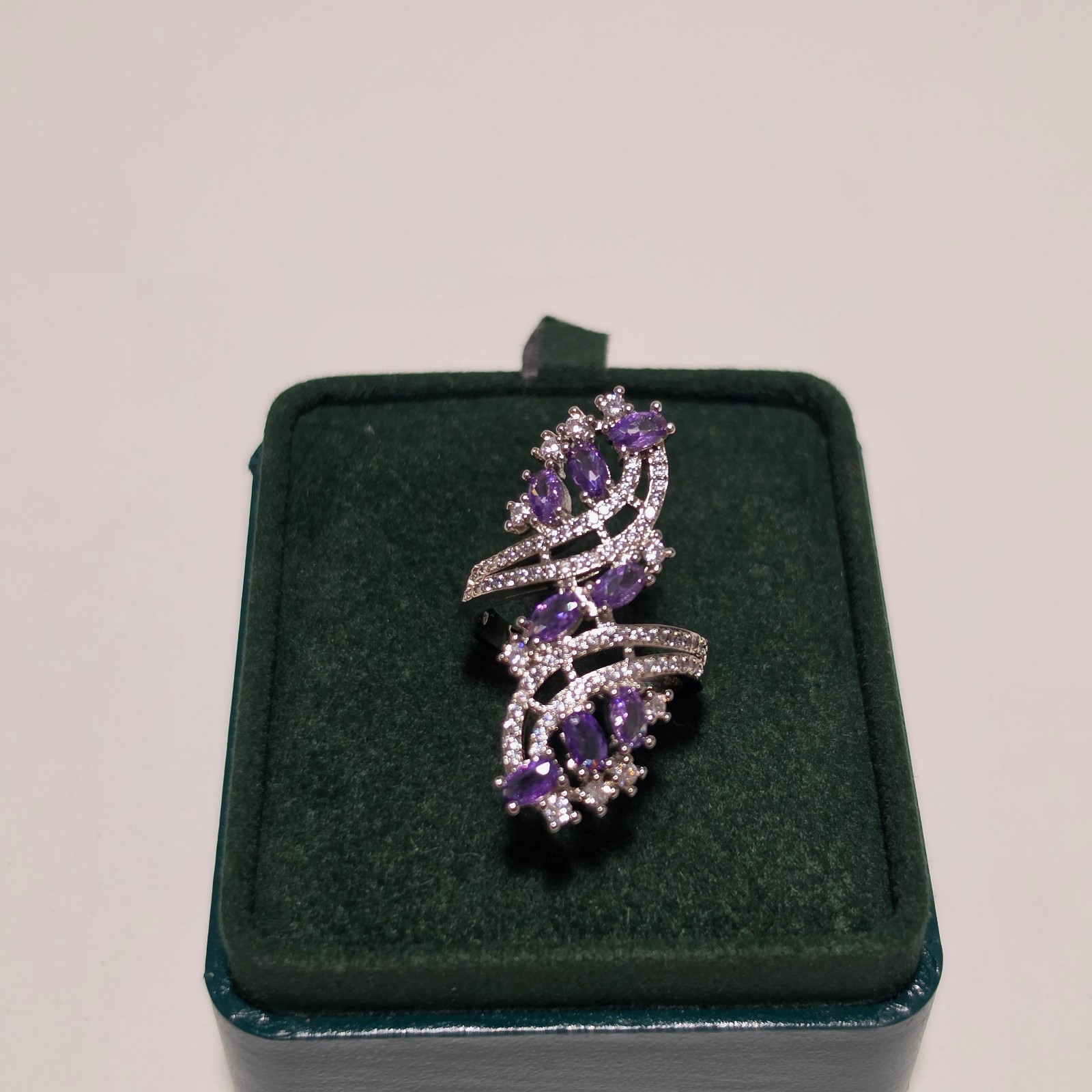 Costume Silver & Purple Women's Silver Tone Amethyst Ring.b4 image 2