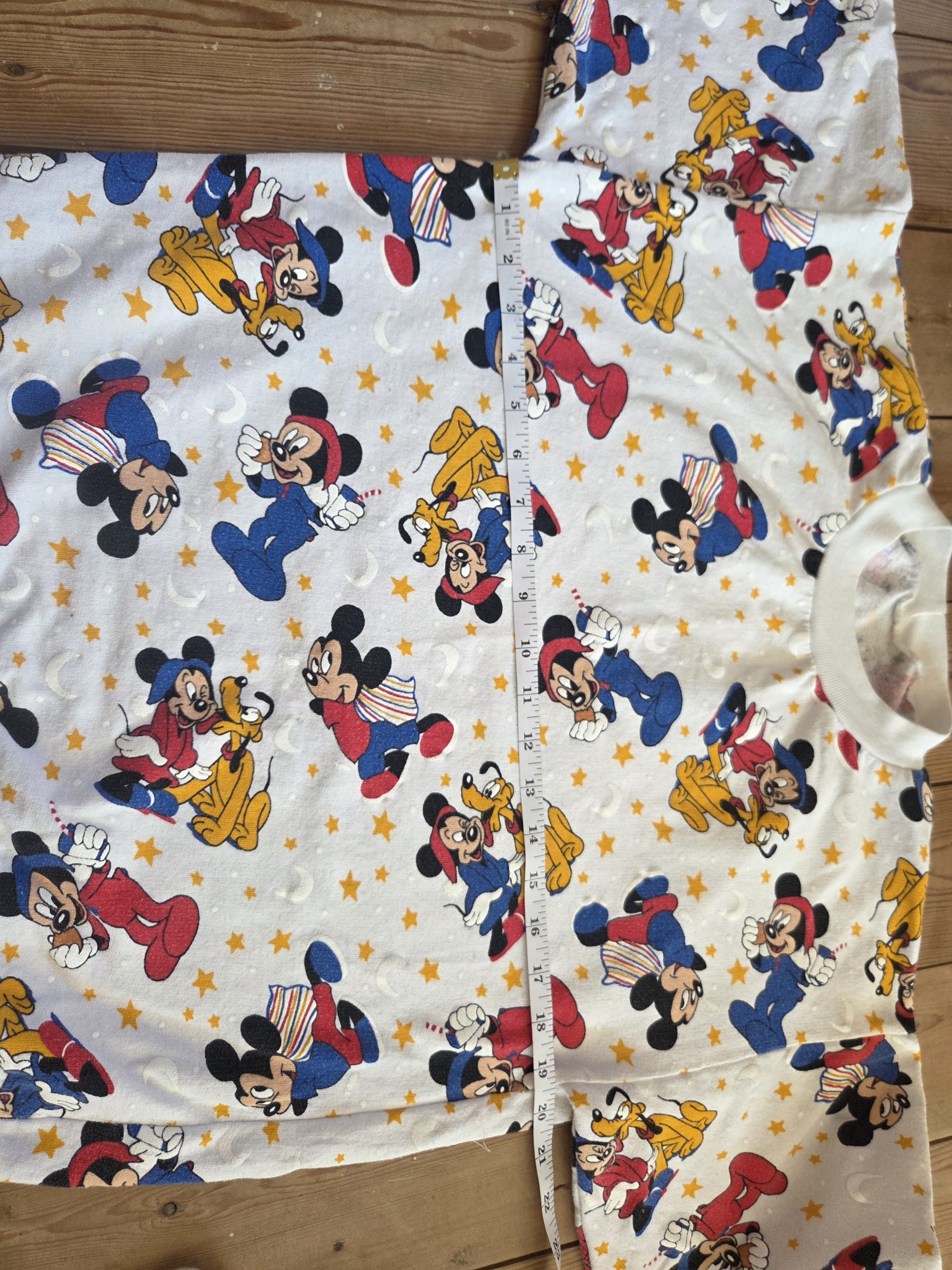 Unbranded Mickey Mouse & Pluto All-Over Print Sweatshirt Size Small image 4