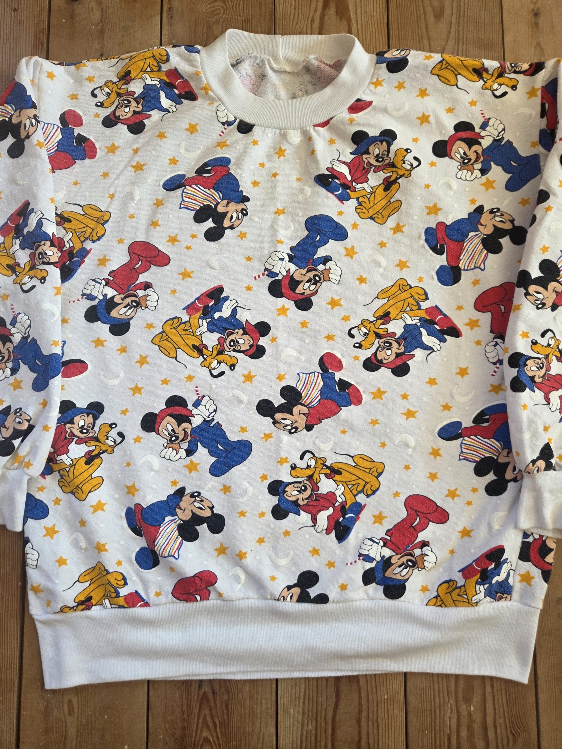Unbranded Mickey Mouse & Pluto All-Over Print Sweatshirt Size Small image 7