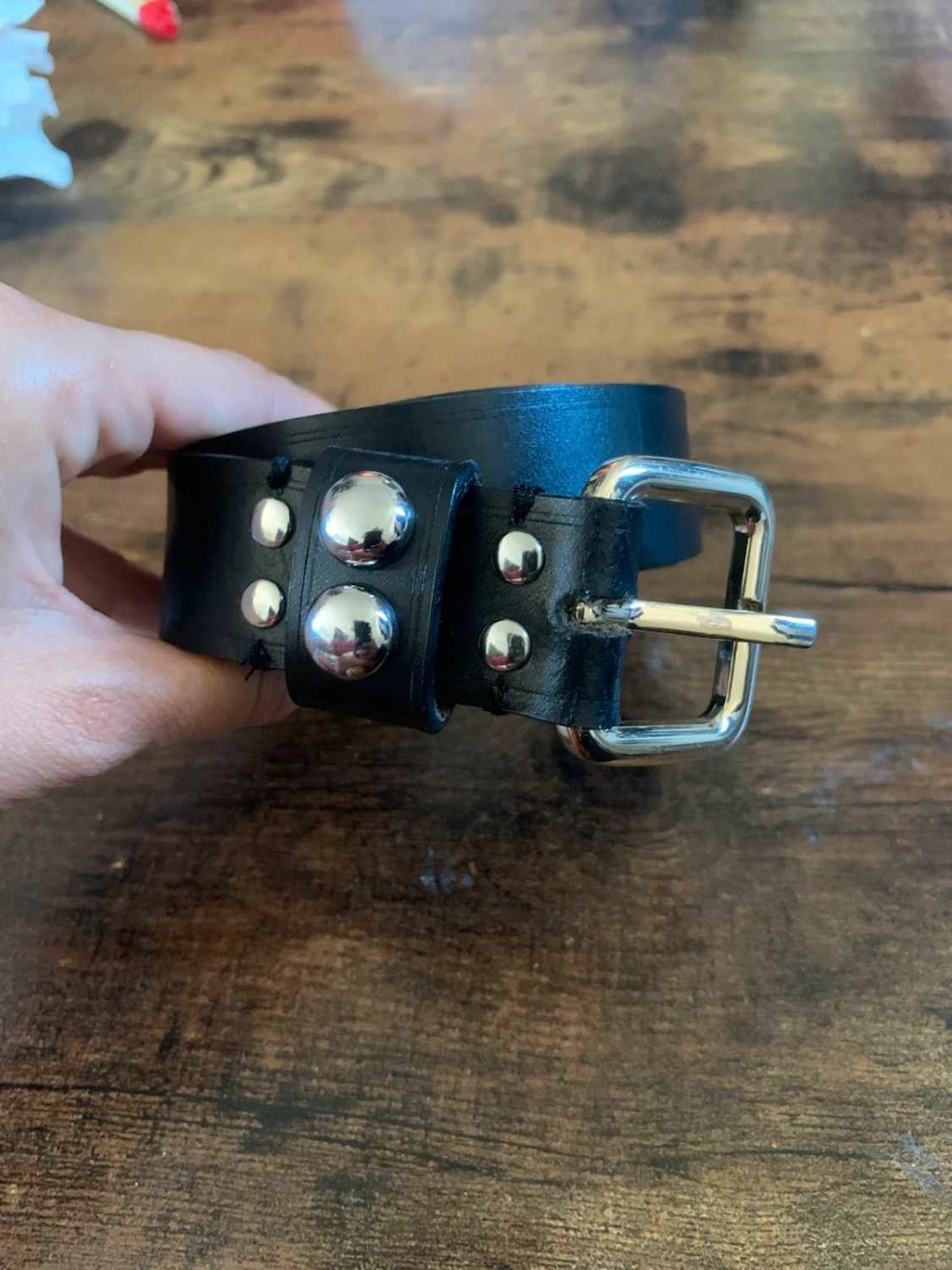 Ceinture noire sandro en cuir vachette 100% cloutée - taille L