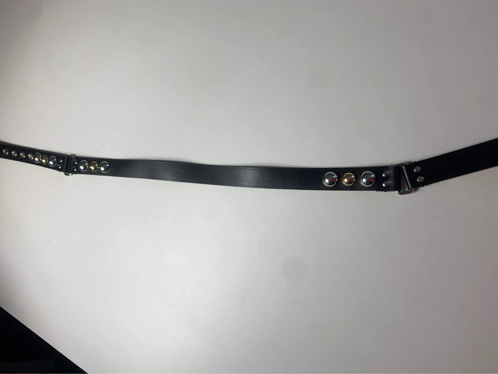Ceinture noire sandro en cuir vachette 100% cloutée - taille L image 4