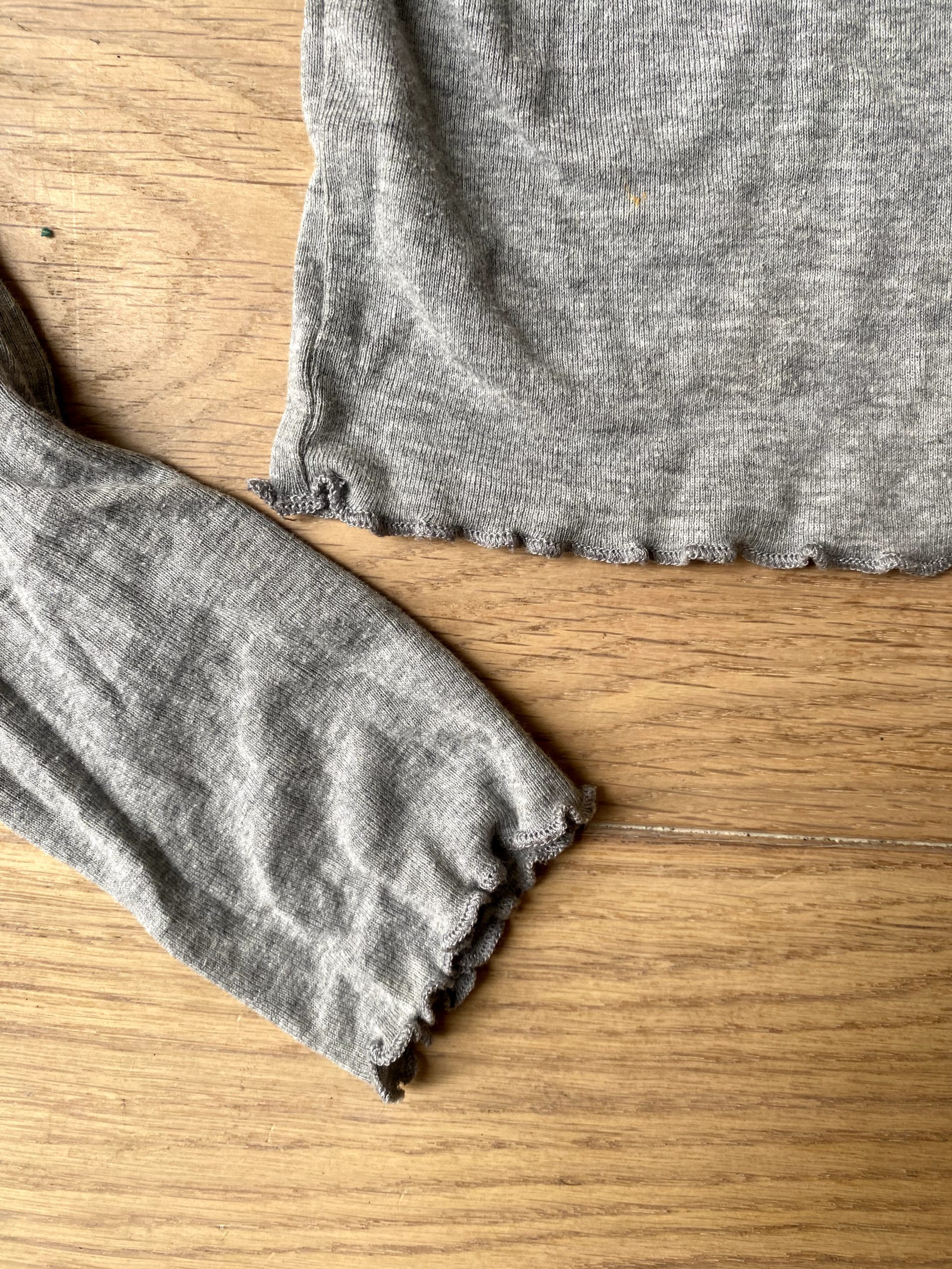 Y2K Frills Grey Long Sleeve Crop Top Small image 3