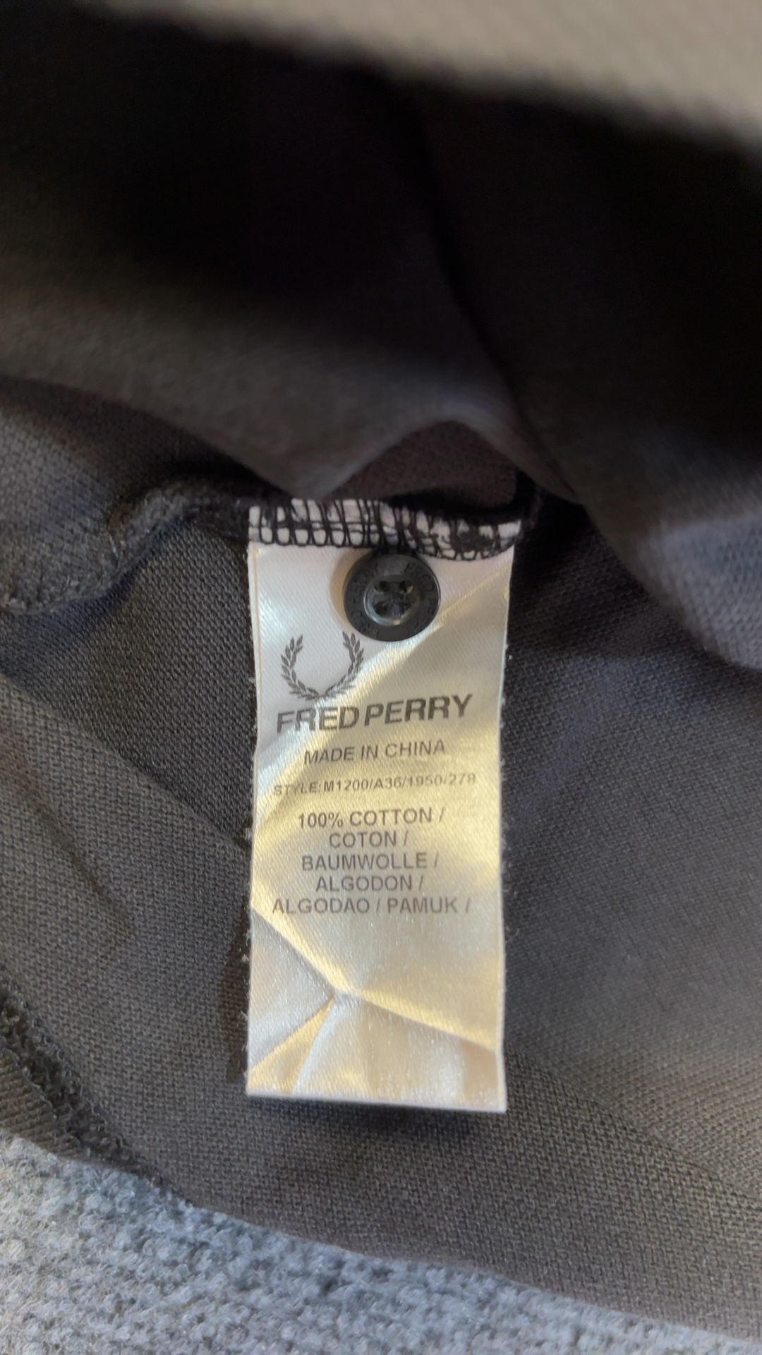 Fred Perry Black & Red Trim Polo Shirt Small 100% Cotton image 4