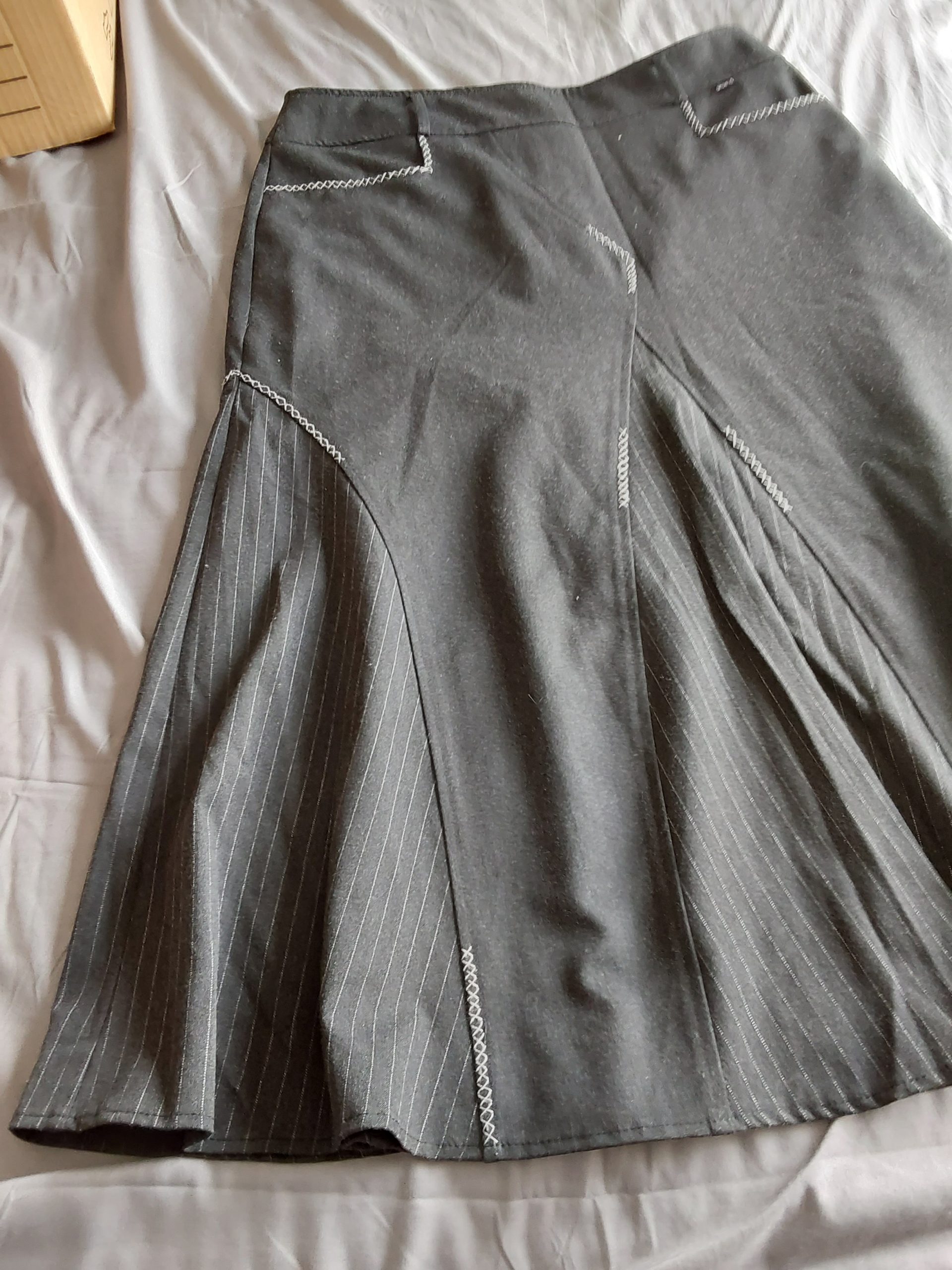 Guzela Black & Grey Pinstripe Skirt UK 18 with White Stitching Y2K Ladies image 2