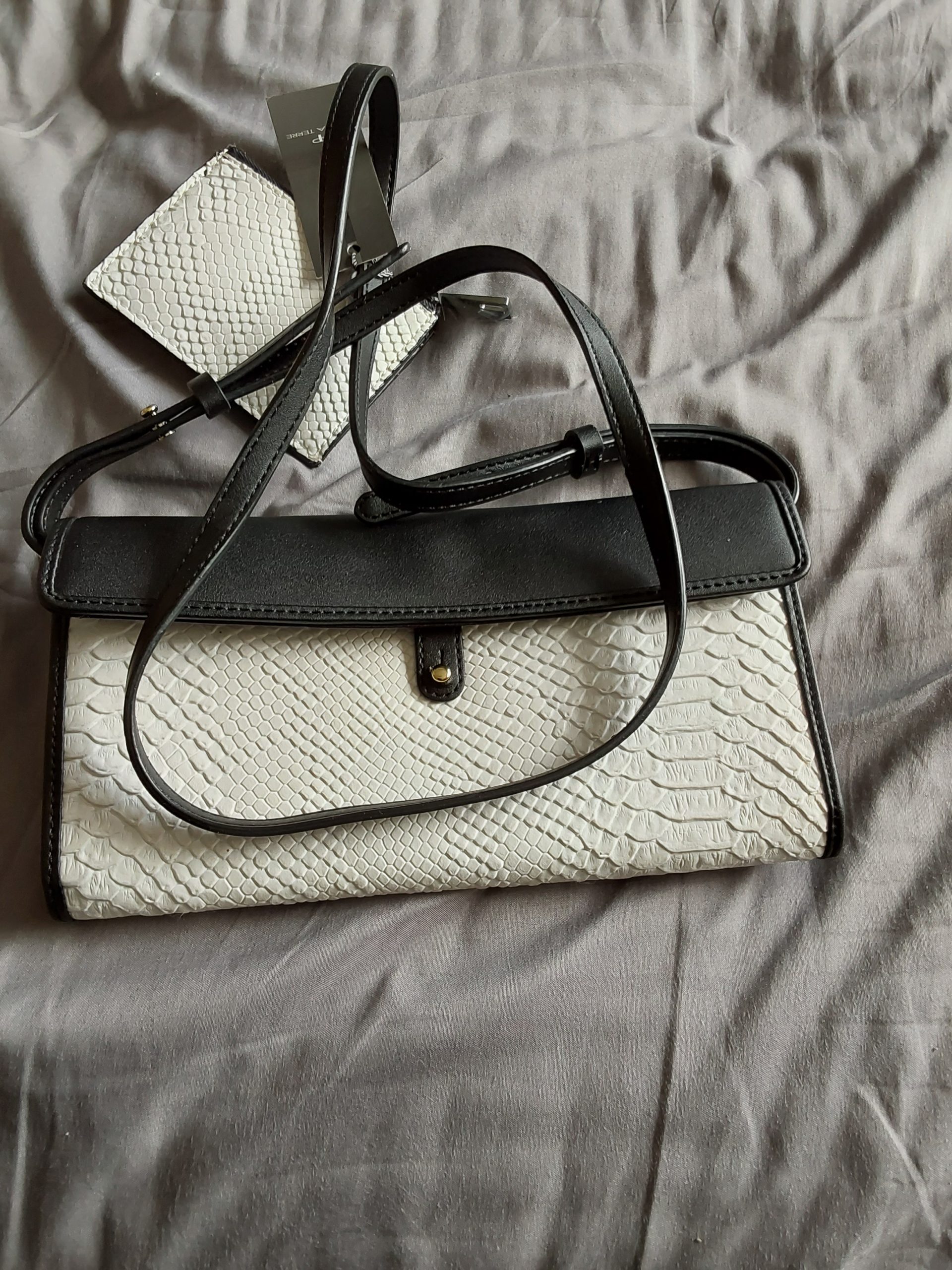 Pied A Terre White & Black Snake Print Crossbody Bag Small BNWT image 3