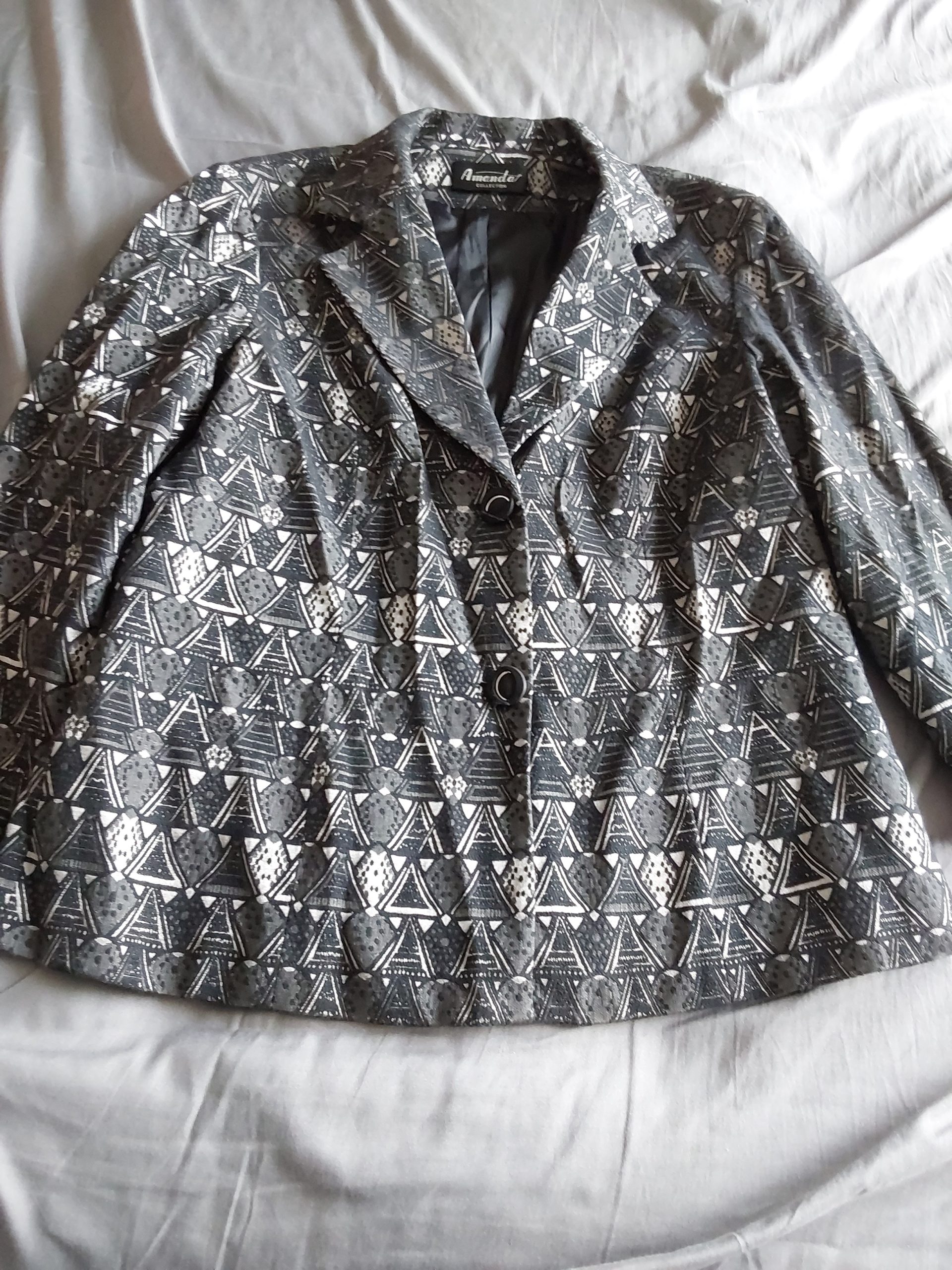 Amanda Collection Women's Black, Grey & White Patterned Blazer Size 12