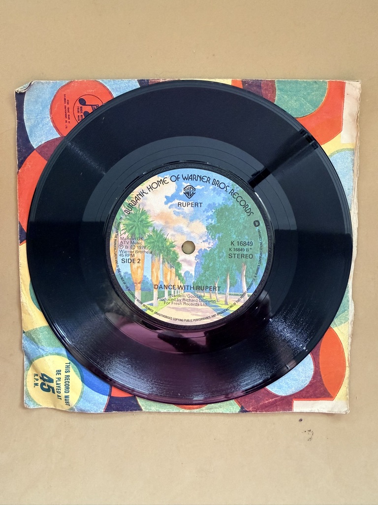 Rupert Vinyl 45 RPM Single Magic Spaceship Dance with Rupert 7" image 2