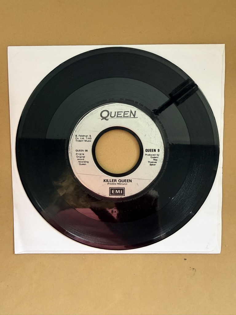 Queen Vinyl Single 7" 45 RPM Killer Queen & Who Wants to Live Forever image 2