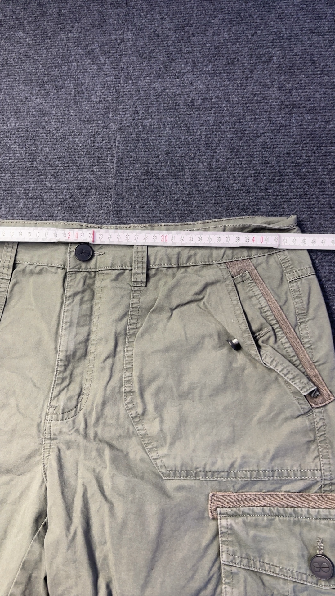 Crosshatch Men's Olive Green Cargo Shorts 42 Waist image 4