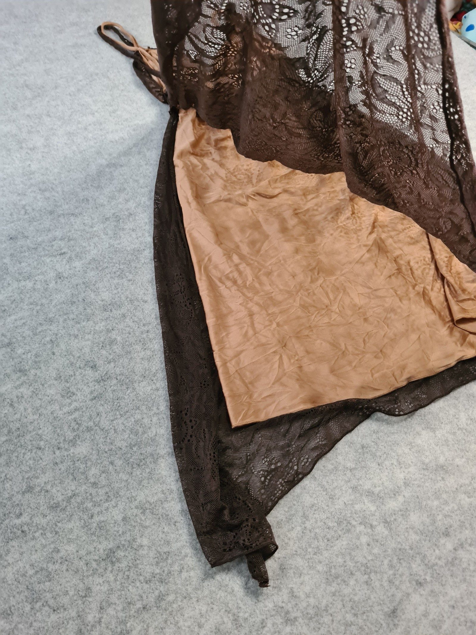 Vicki Martin Dress Brown Lace Overlay Size 1 UK 8 Y2K image 8