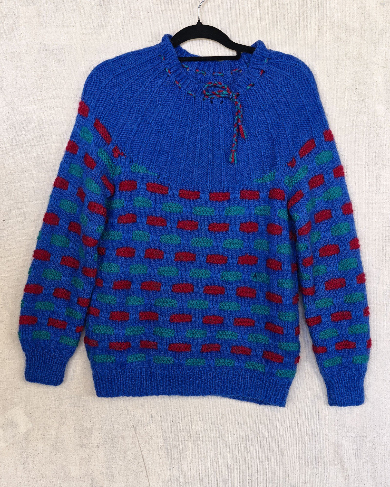 Blue Red & Green Patterned Women’s Knitted Sweater Medium