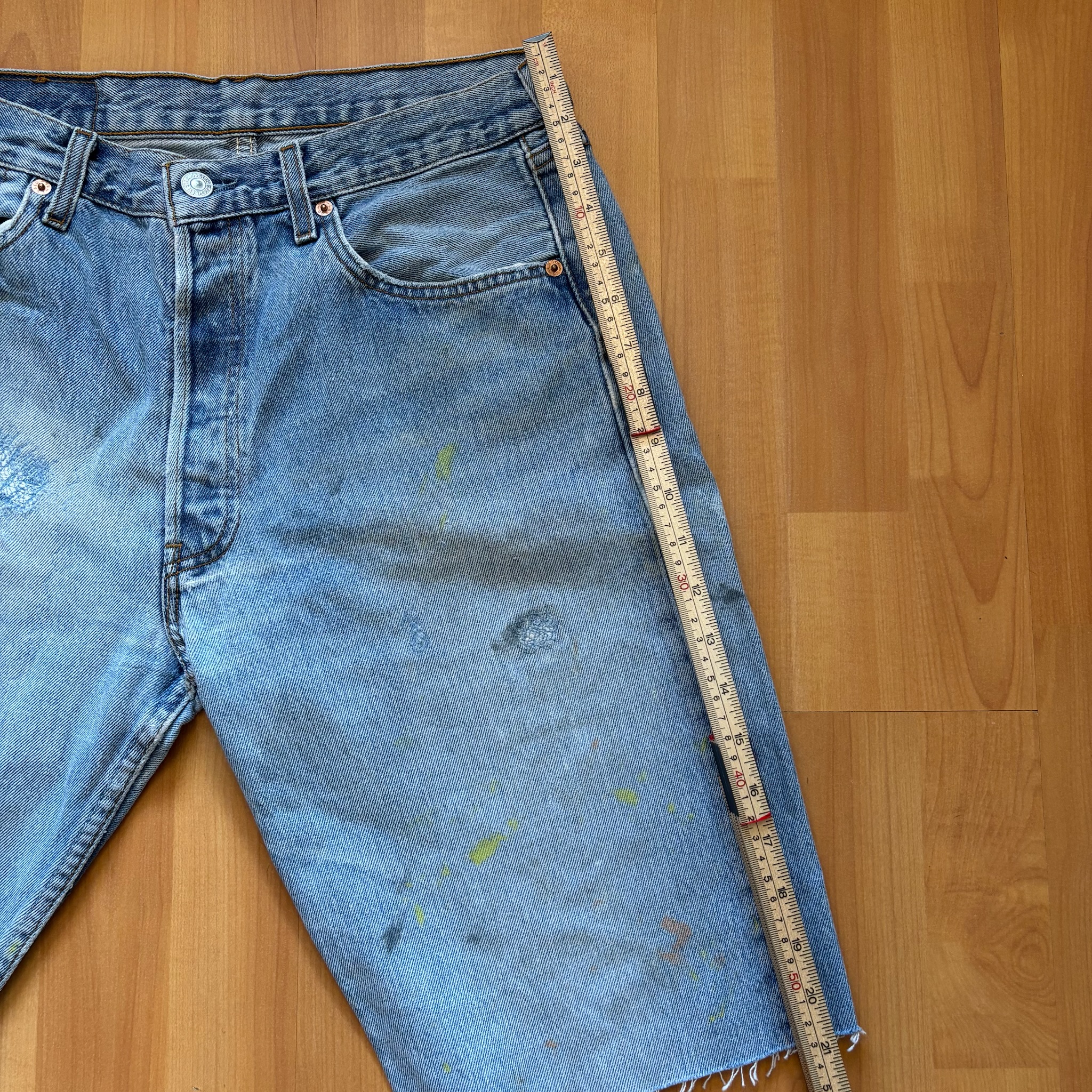 Levi's Light Blue Distressed Denim Shorts 33 Denim Paint Splatter image 8