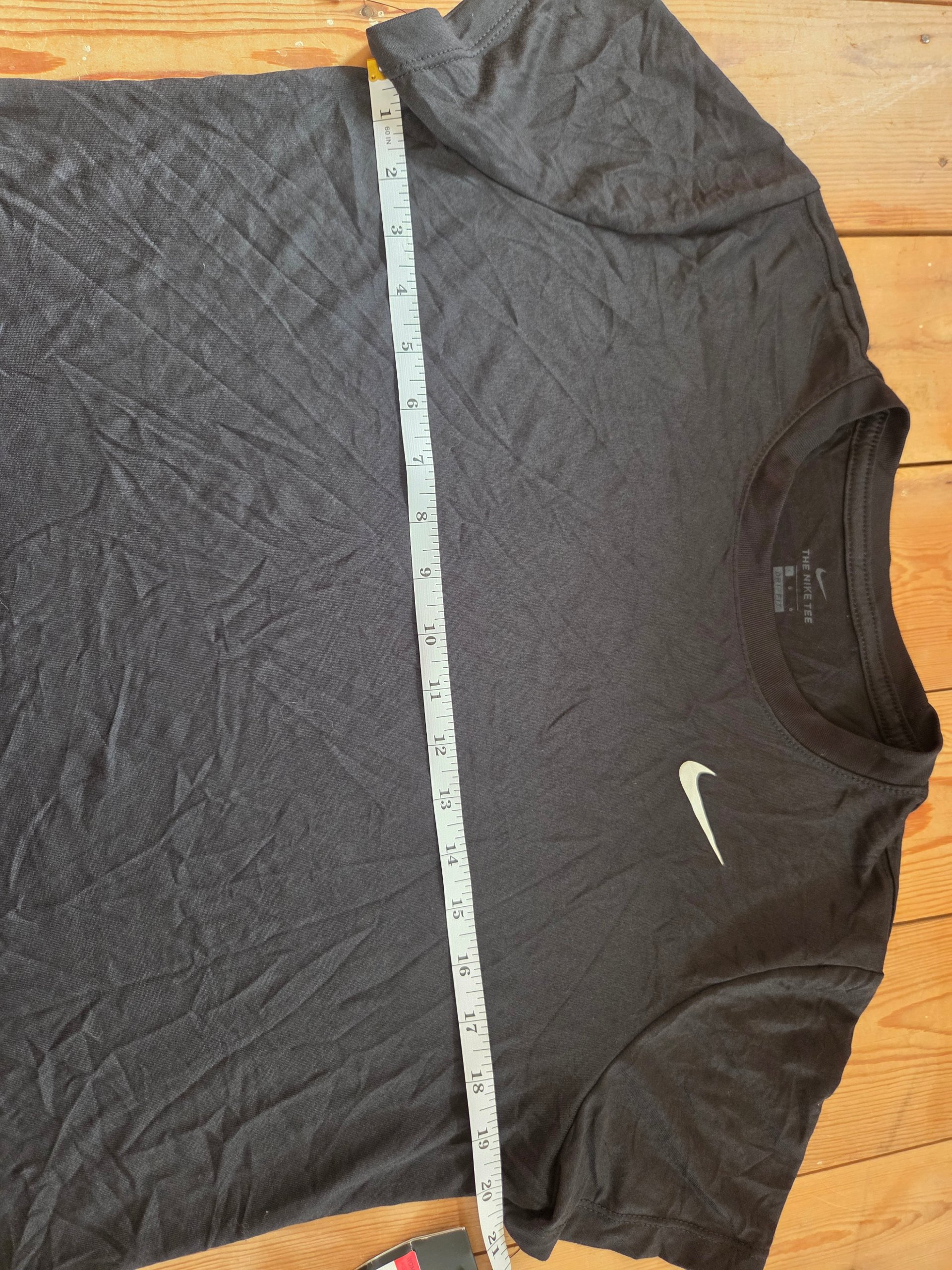 Nike Dri-FIT Women’s Black Training T-Shirt Size L New With Tags AQ3210-010 image 4