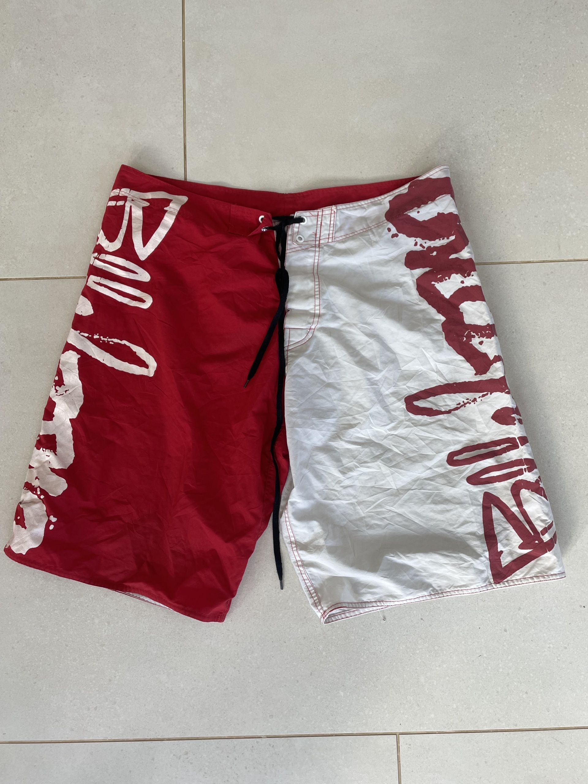 Red & White Animal Board Shorts Size 38
