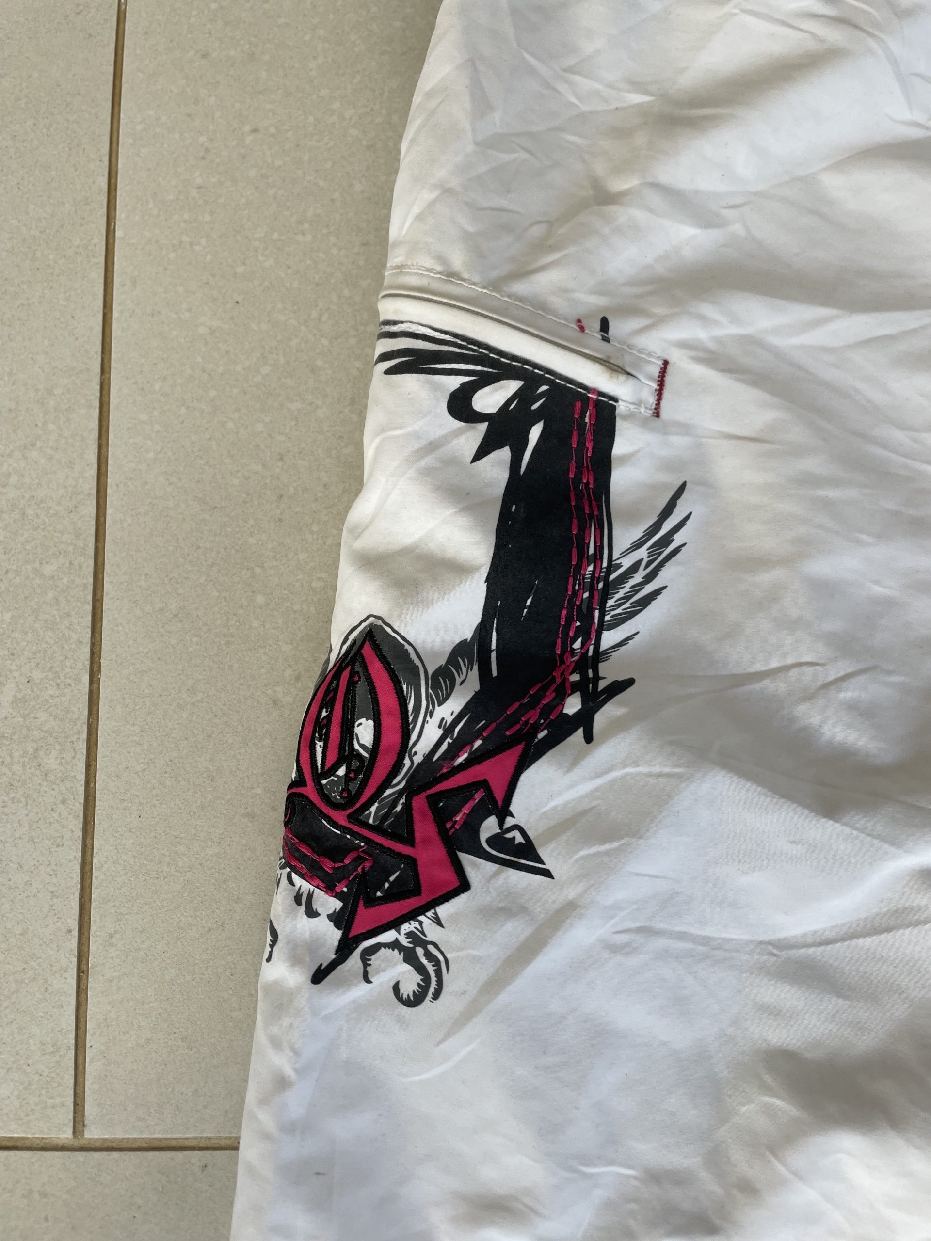 Quiksilver White & Black Graphic Swim Shorts 36 image 2