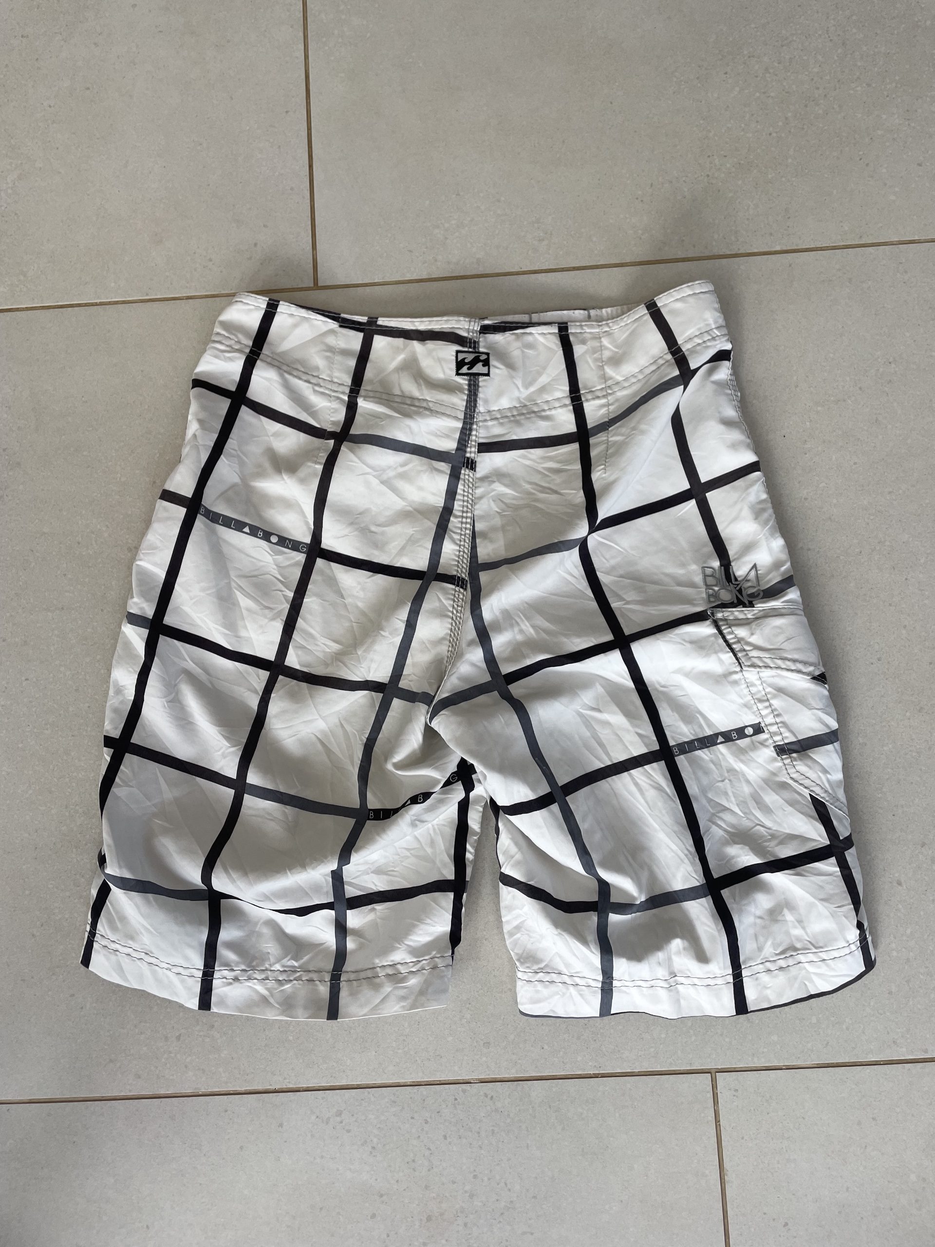 Billabong White & Black Check Board Shorts Size 30 image 6