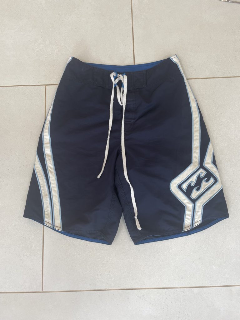 Billabong Navy & White Men's BoardShorts 28 Waist