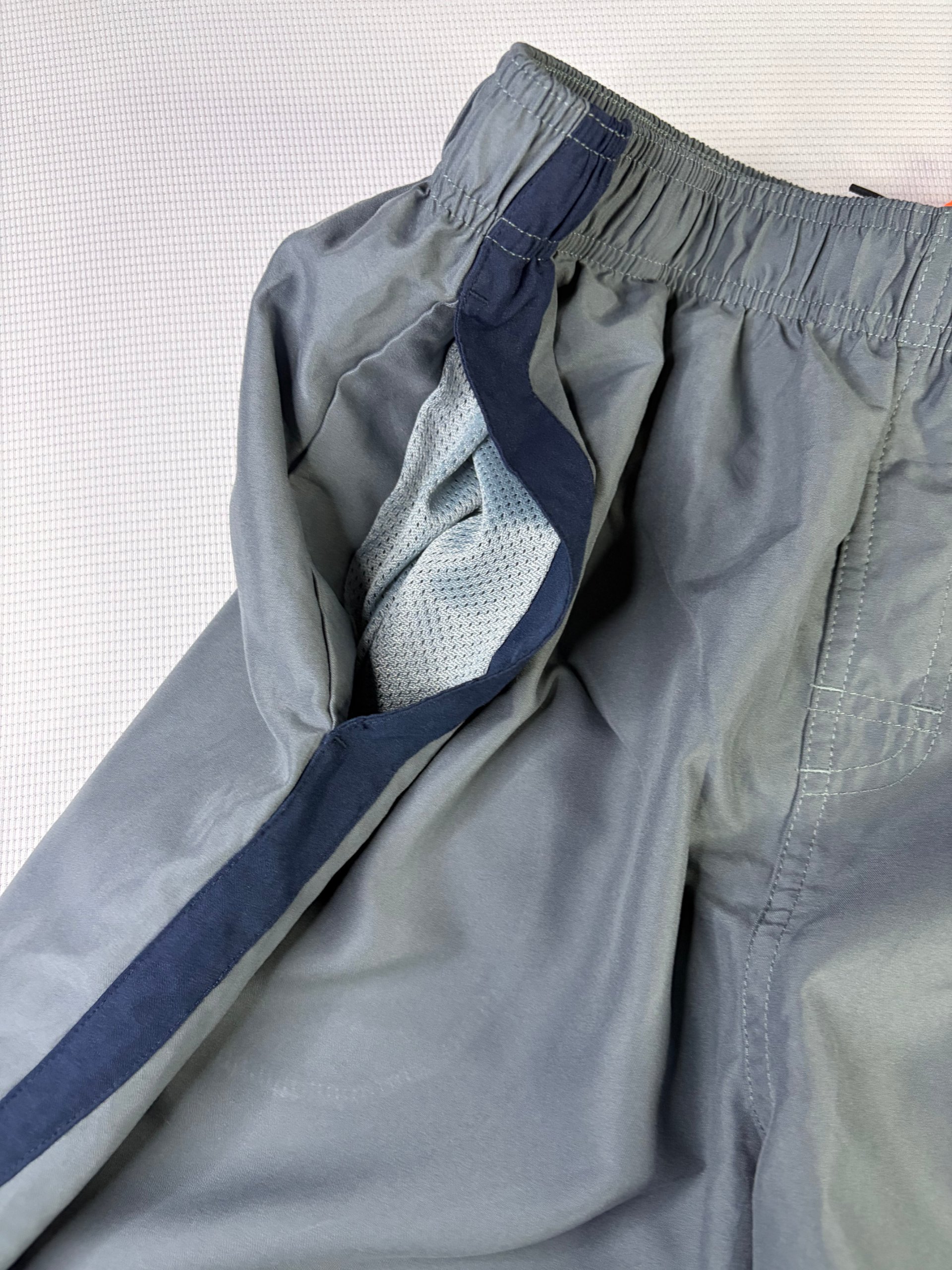 Nike Men's Grey & Navy Sports Shorts Large image 4