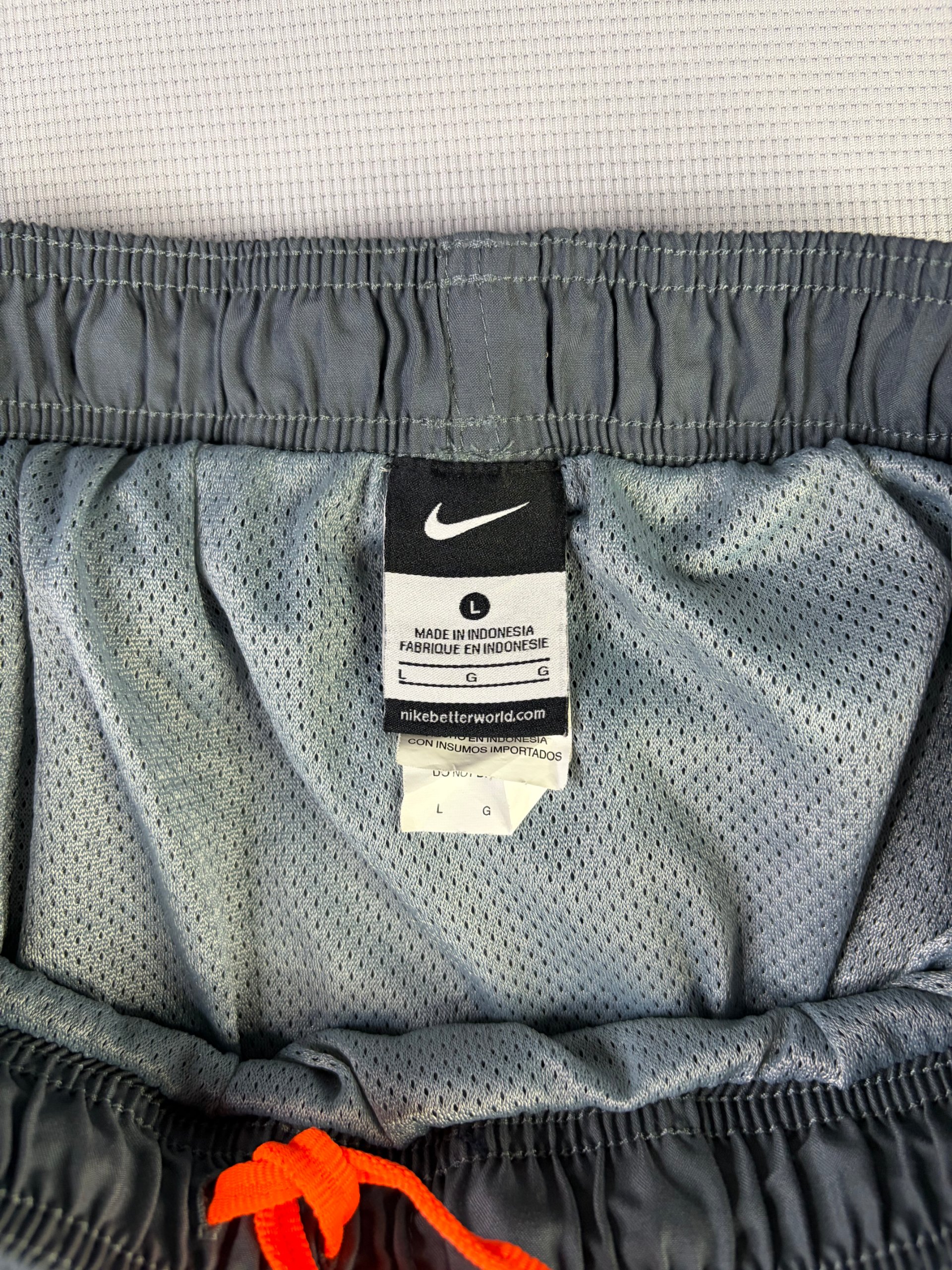 Nike Men's Grey & Navy Sports Shorts Large image 5