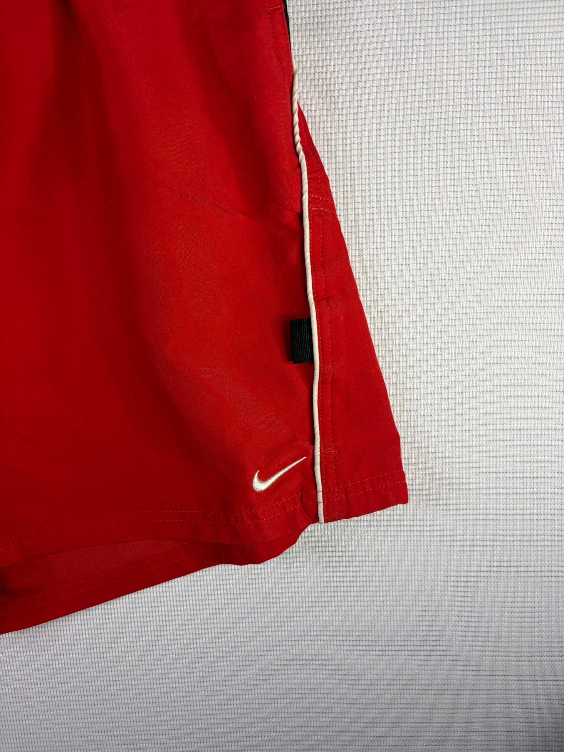 Nike Red & Black Men's Large Athletic Shorts with Mesh Lining image 2