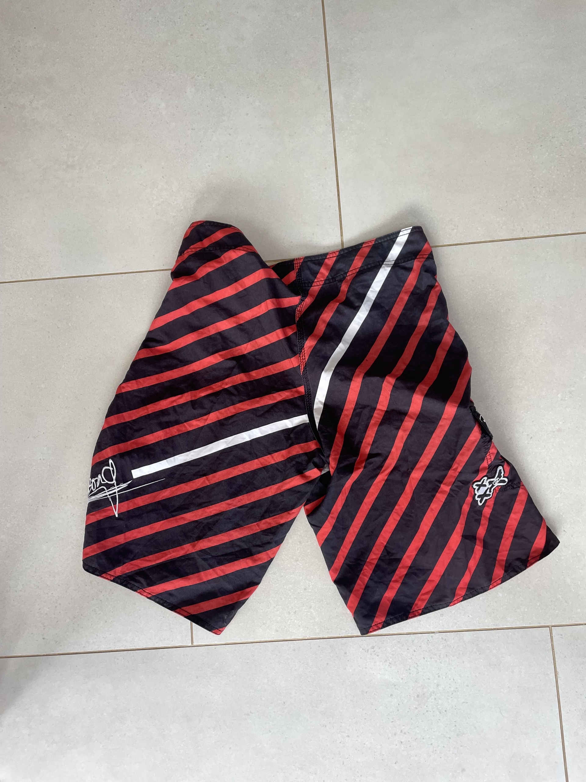 Taj Burrows Billabong Men's Red & Black Striped Board Shorts 36 image 4