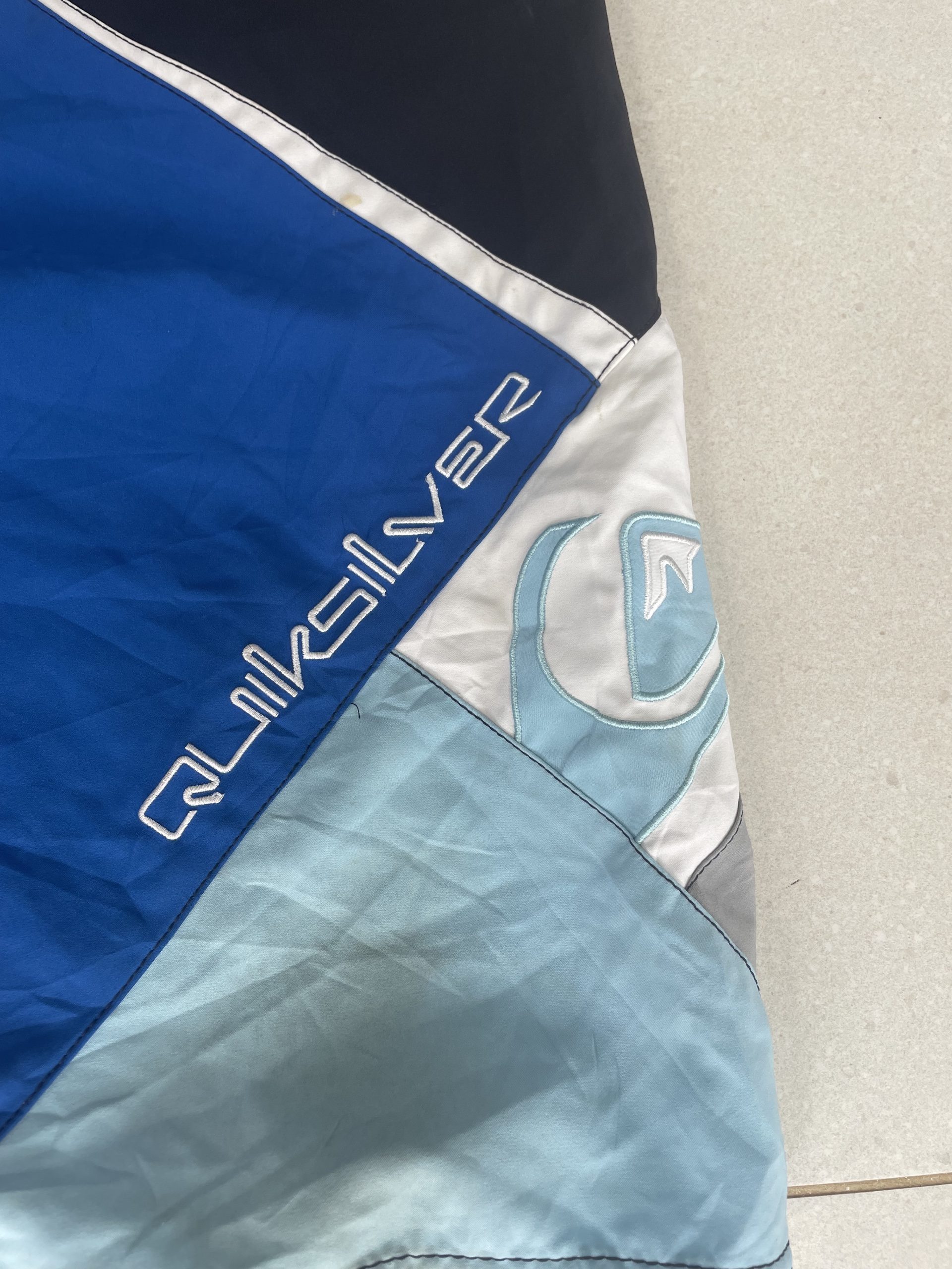 Quiksilver Men's Blue & Black Board Shorts 38 Waist image 2