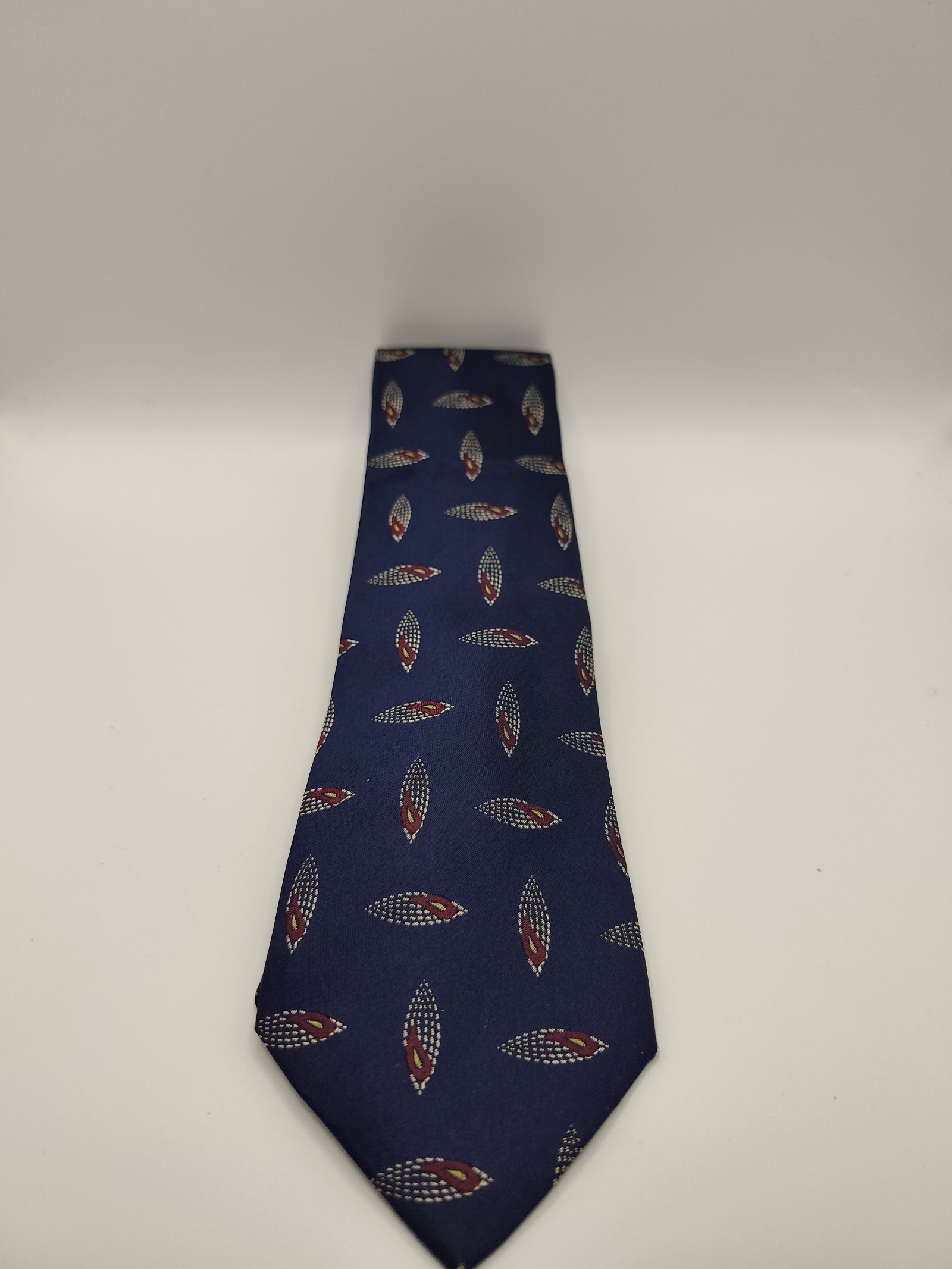 Chanel Men's Blue & Red Patterned Silk Tie image 2