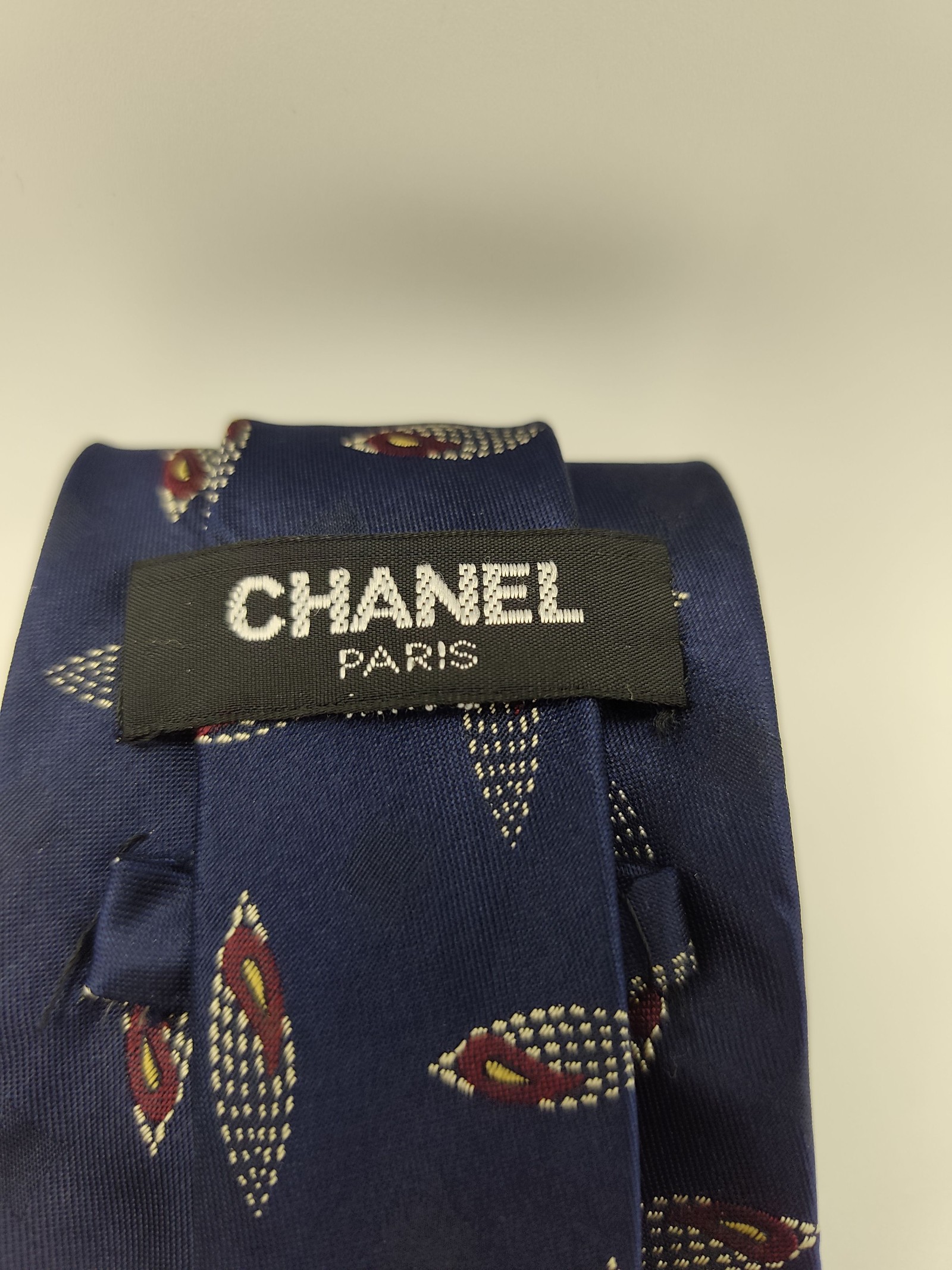 Chanel Men's Blue & Red Patterned Silk Tie image 3