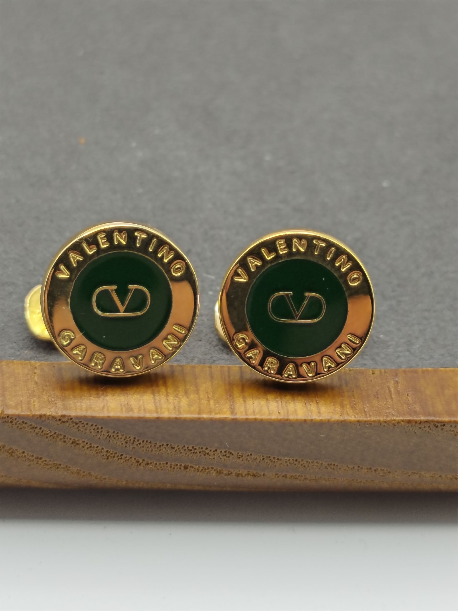 Valentino Garavani Gold & Green Tie Clip & Cufflinks Set Other image 4
