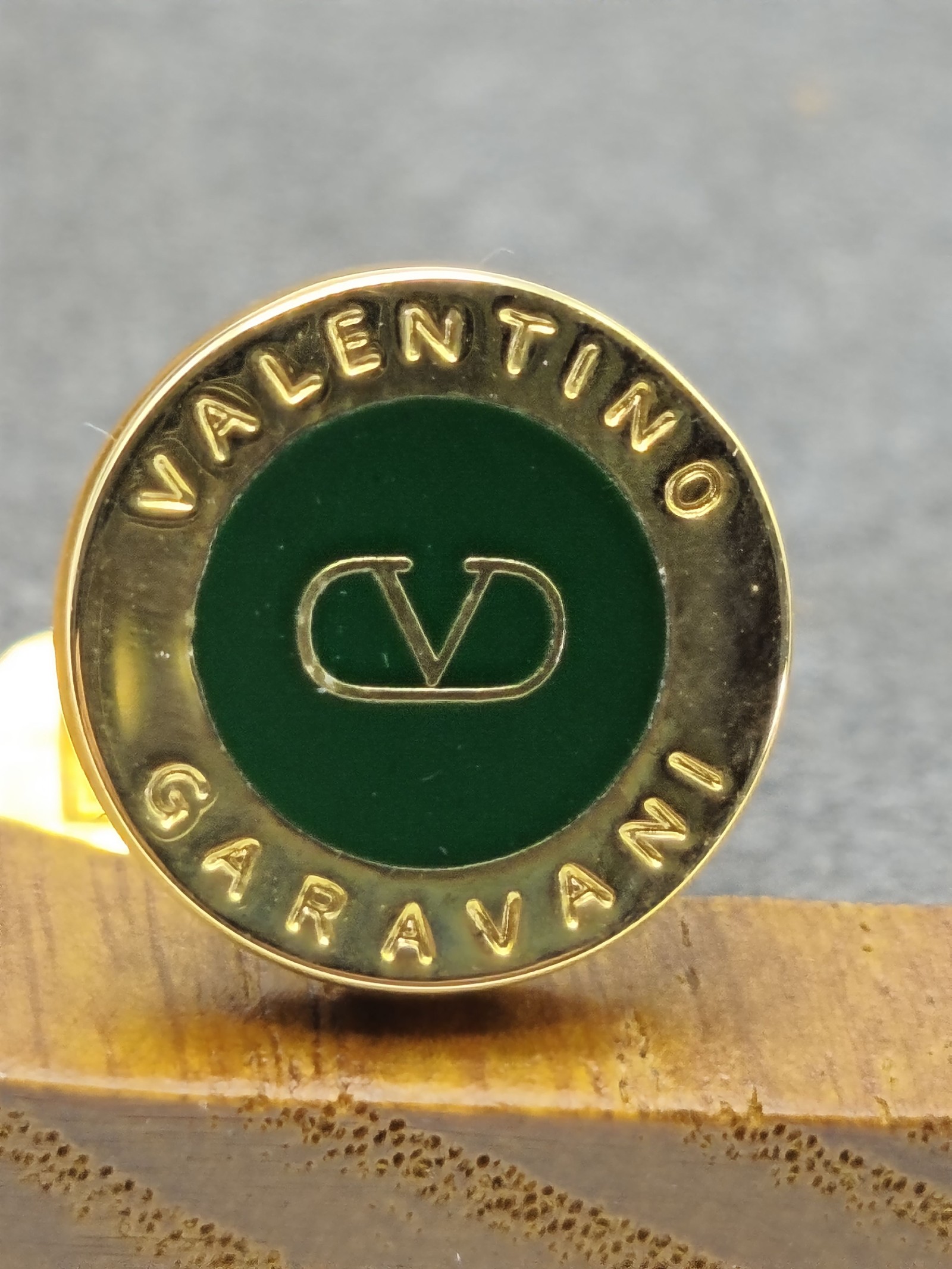 Valentino Garavani Gold & Green Tie Clip & Cufflinks Set Other image 6