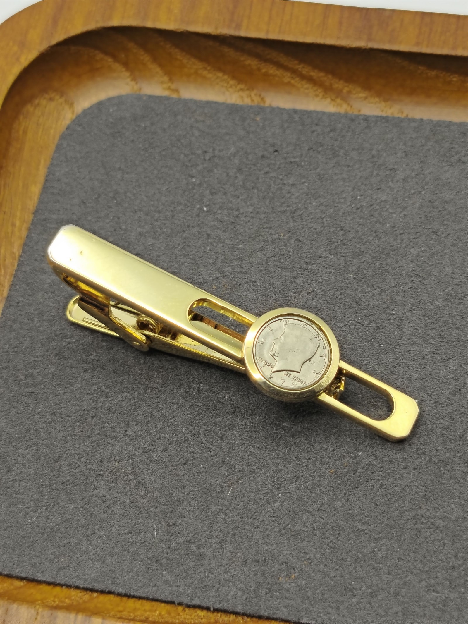 Swank Gold Tone Tie Clip with Coin Design Other image 6