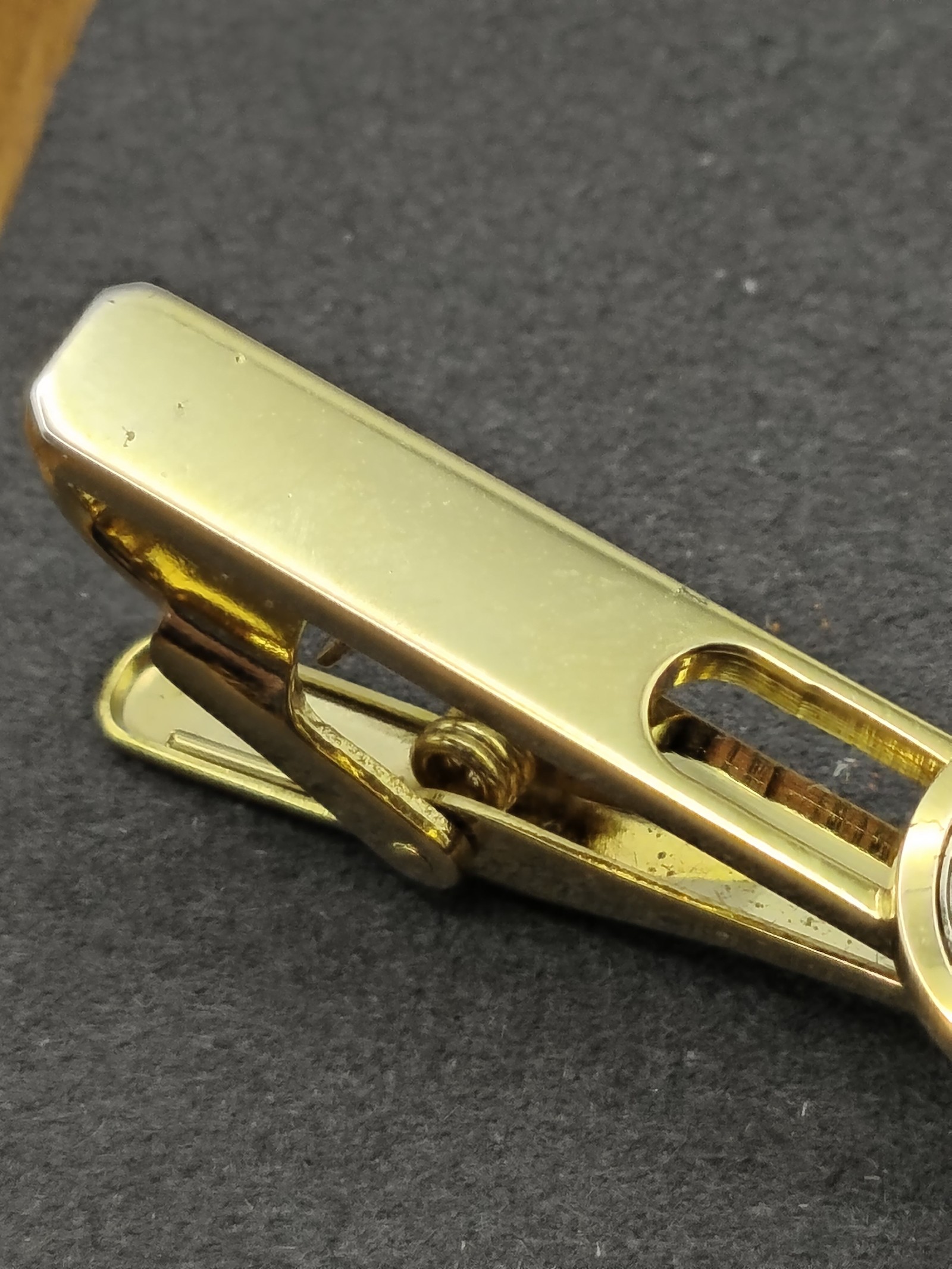 Swank Gold Tone Tie Clip with Coin Design Other image 8