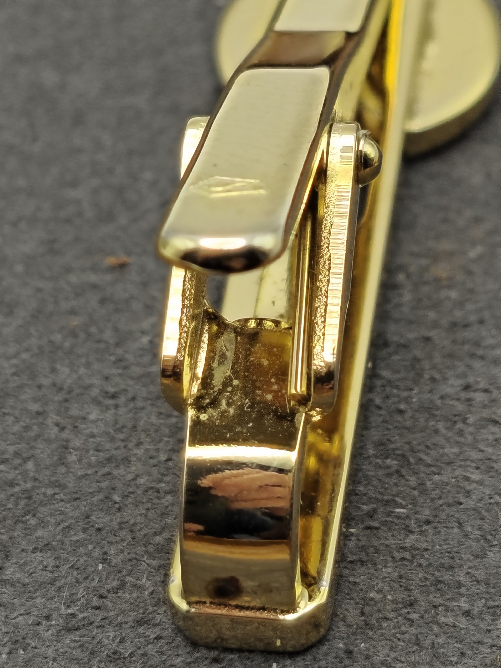 Swank Gold Tone Tie Clip with Coin Design Other image 9
