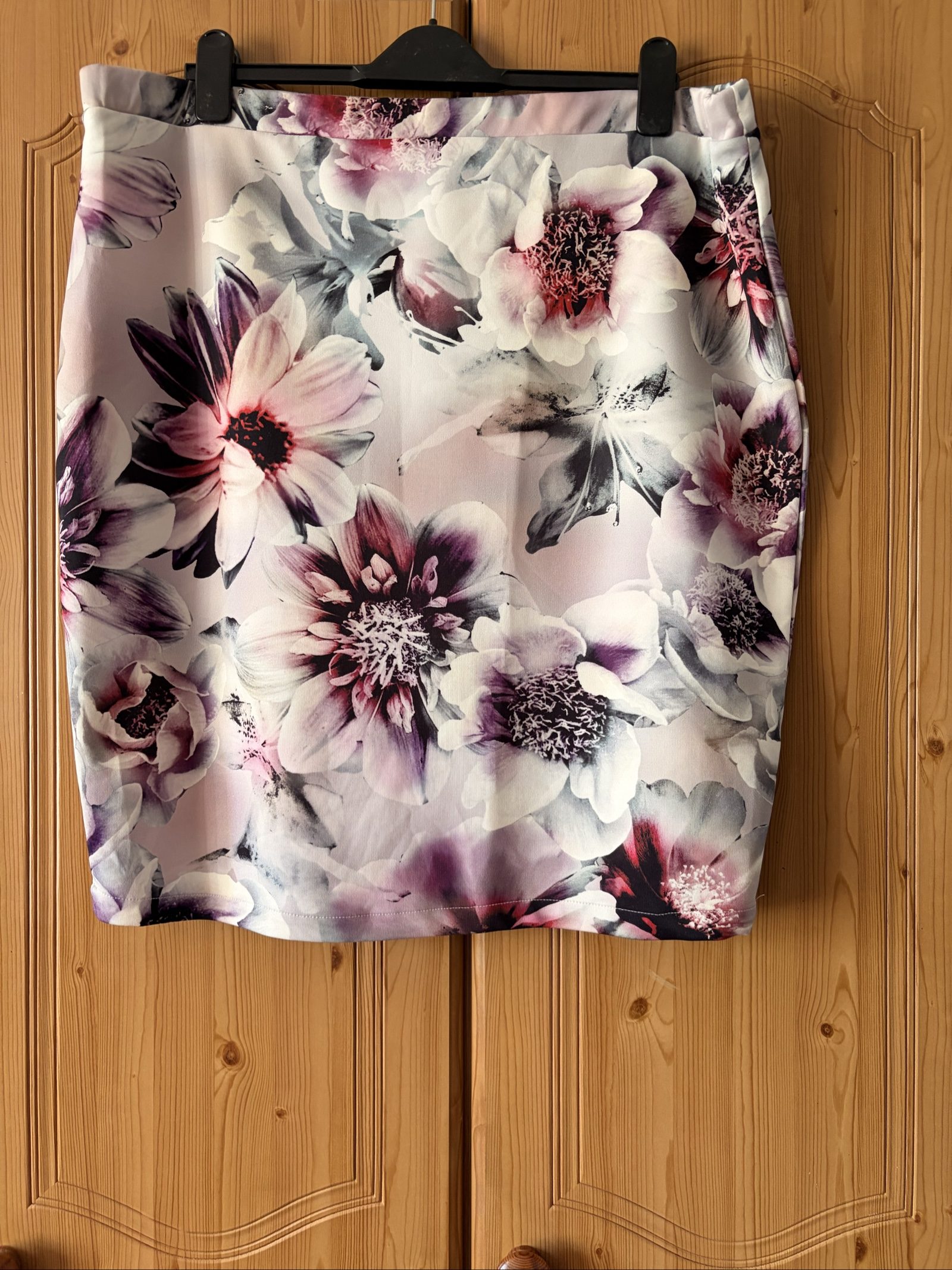 Tu Woman Multi Floral Print Pencil Skirt UK 20 Polyester Elastane