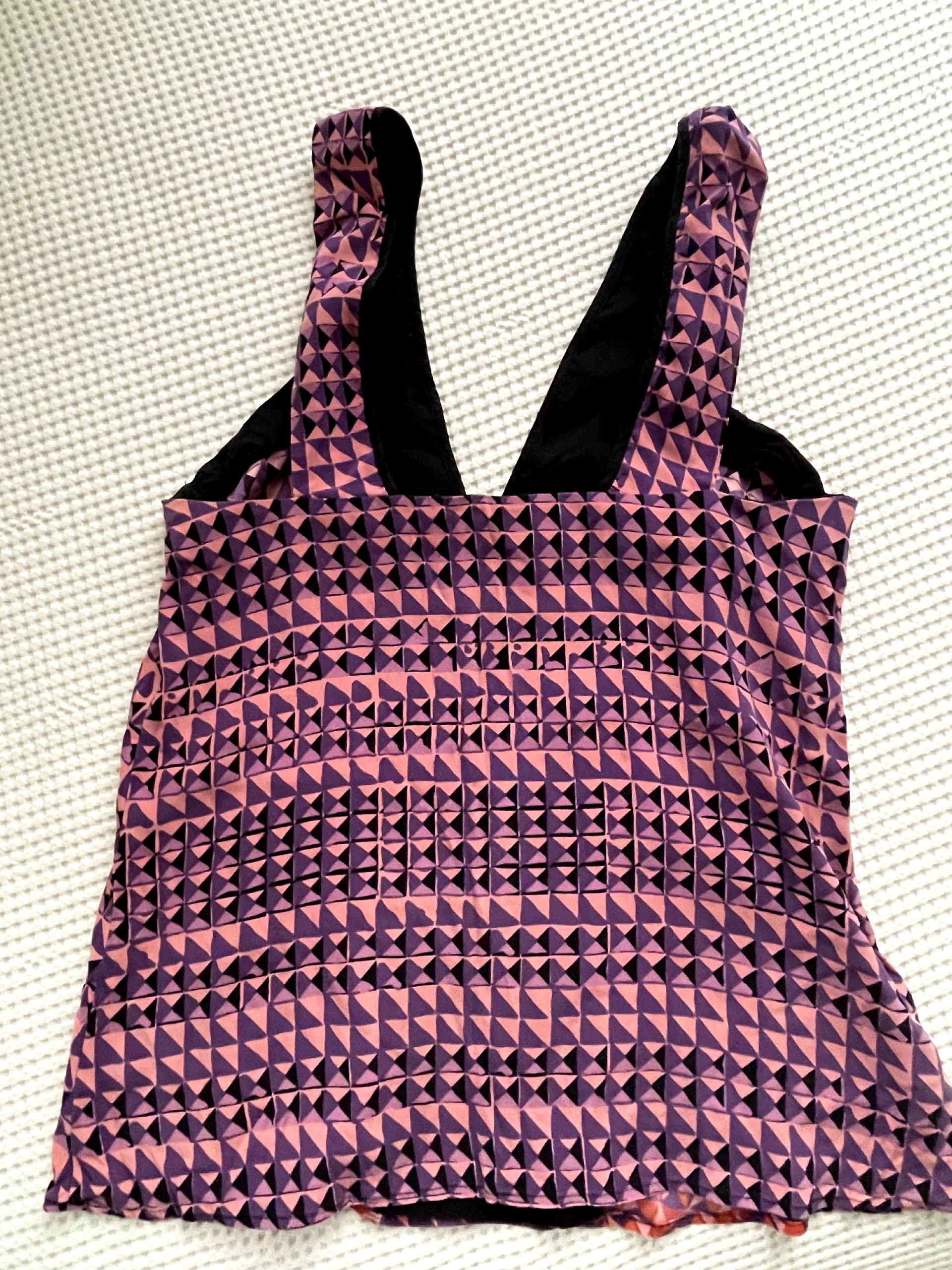 a common thread Purple & Black Printed Sleeveless Top M/L