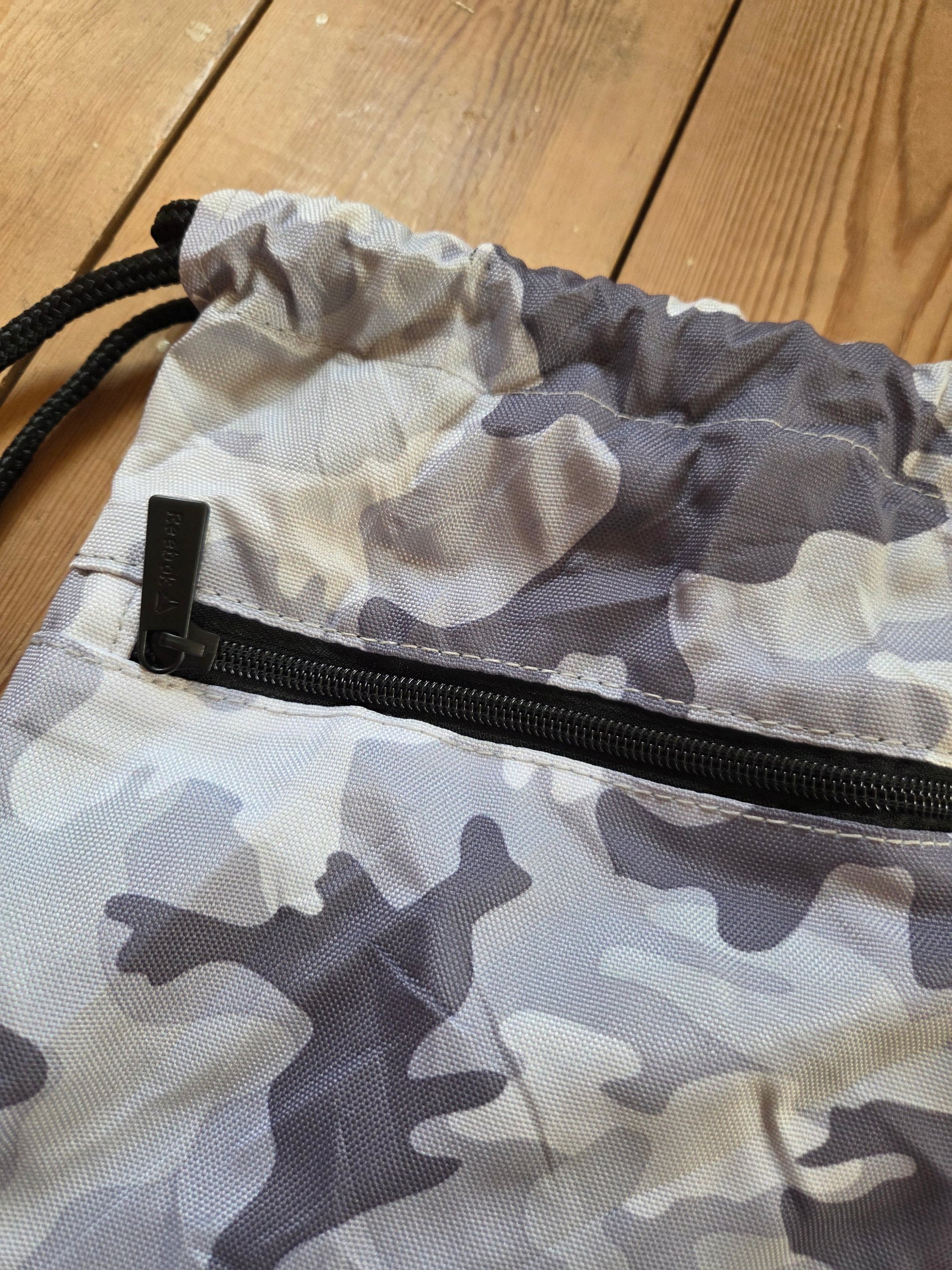 Reebok Grey Camo Drawstring Backpack Gym Sack Sports Bag Black White image 8