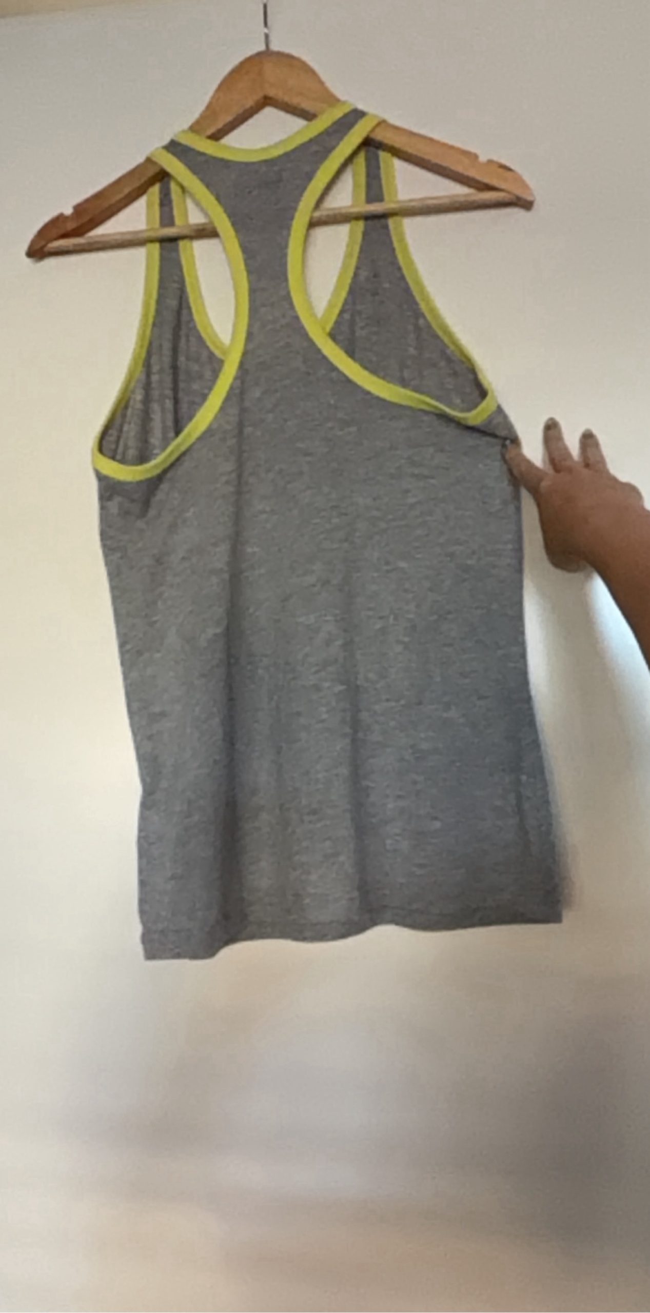 Nike Women’s Grey & Yellow Dri-FIT Just Do It Tank Top Medium image 4