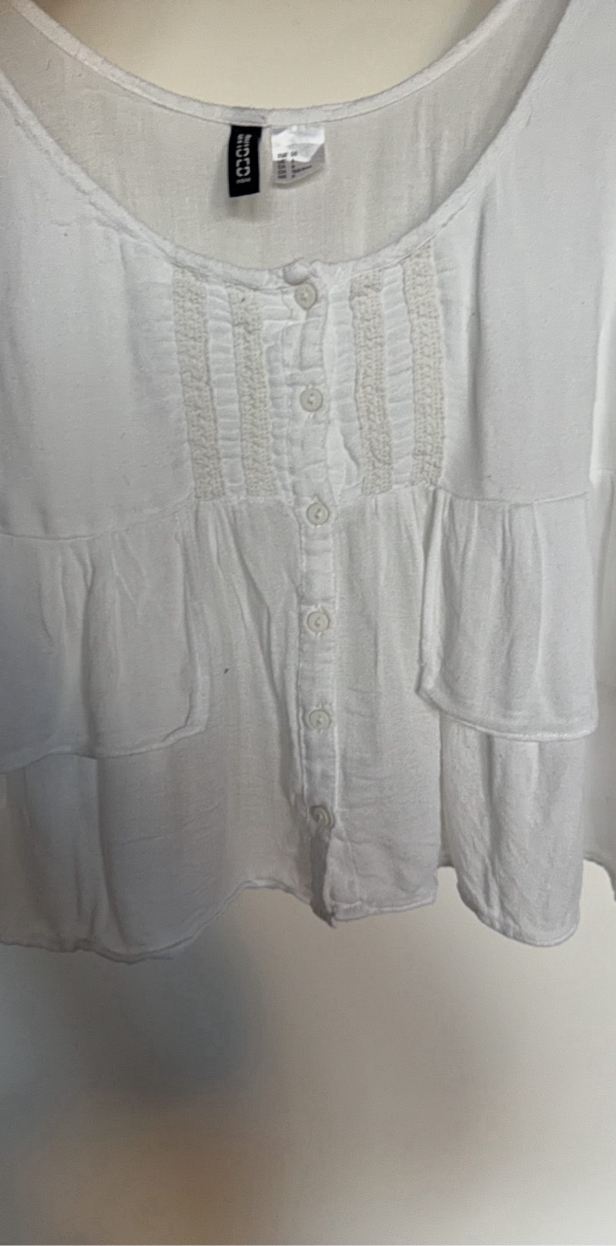 Romantic Women's White Ruffled Button-Up Tank Top s image 3