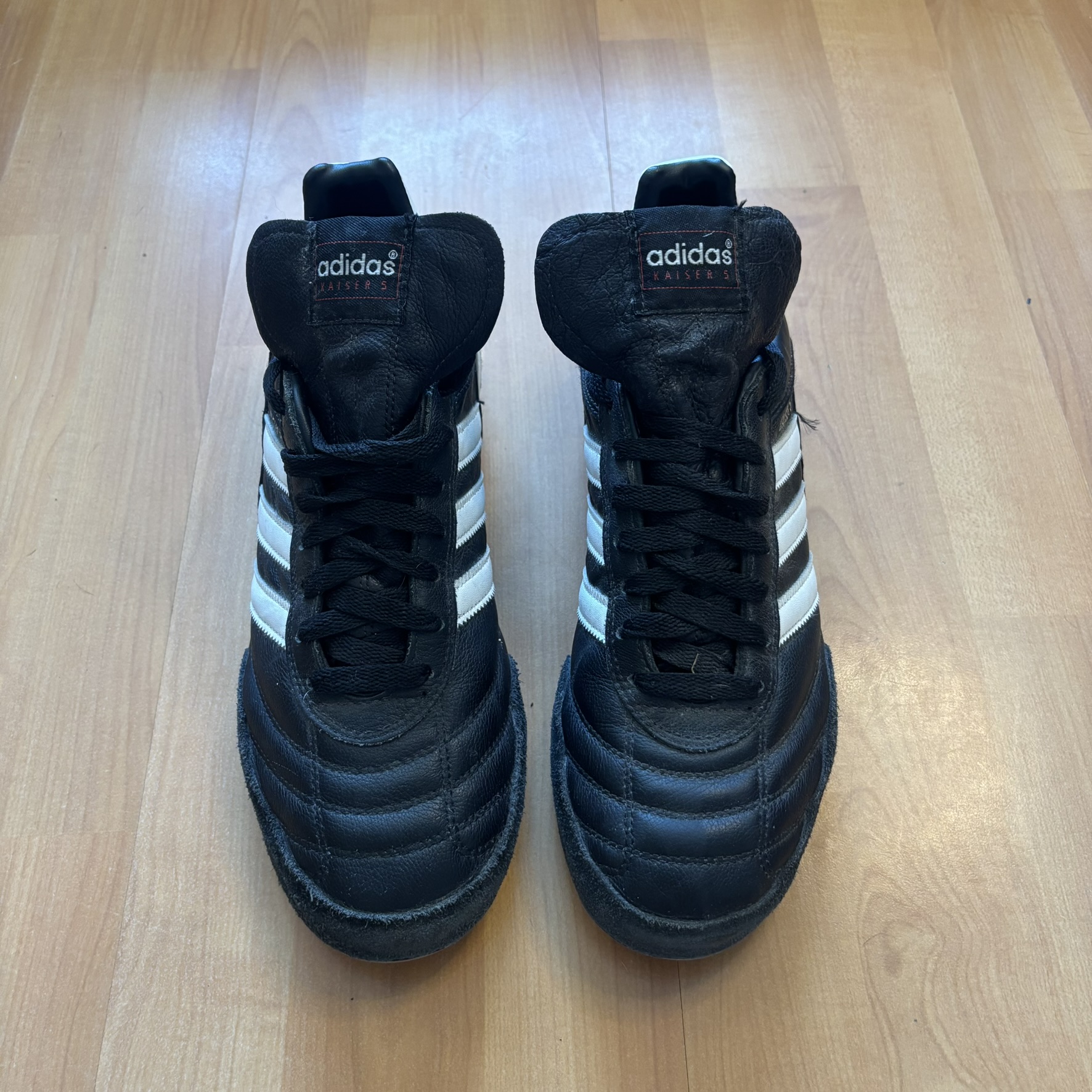 Adidas Black & White Kaisers Soccer Shoes UK 9 image 2