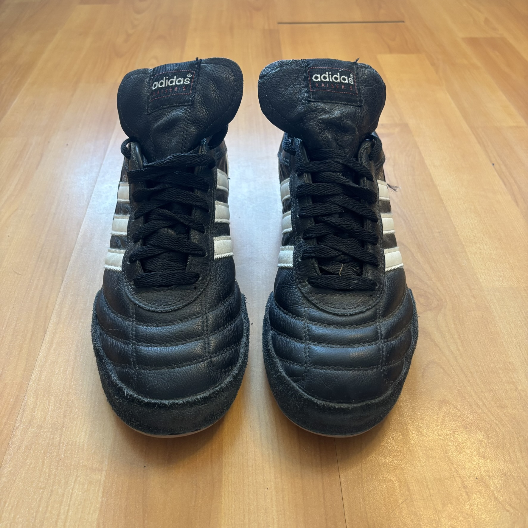 Adidas Black & White Kaisers Soccer Shoes UK 9 image 3
