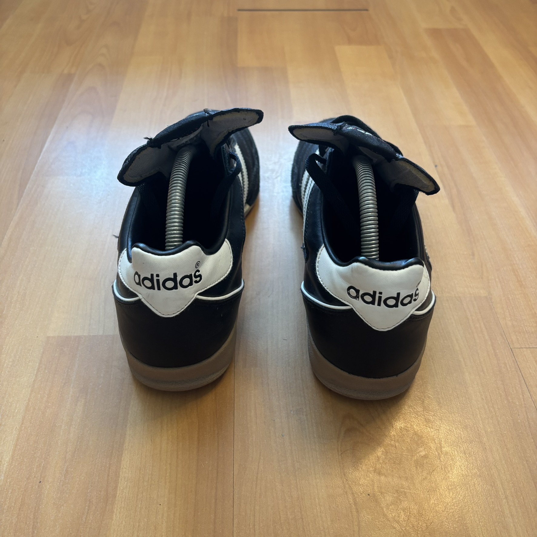 Adidas Black & White Kaisers Soccer Shoes UK 9 image 4