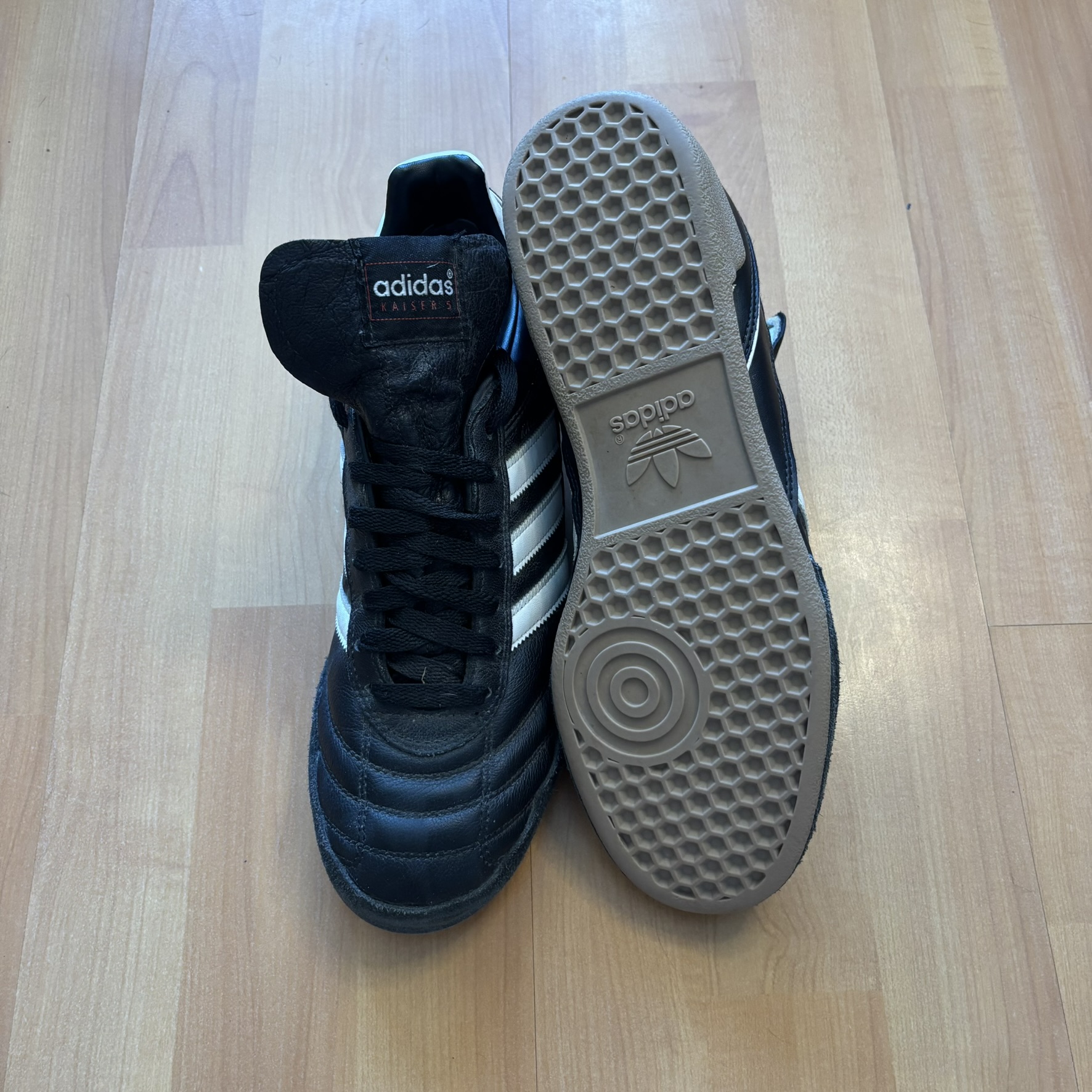 Adidas Black & White Kaisers Soccer Shoes UK 9 image 5