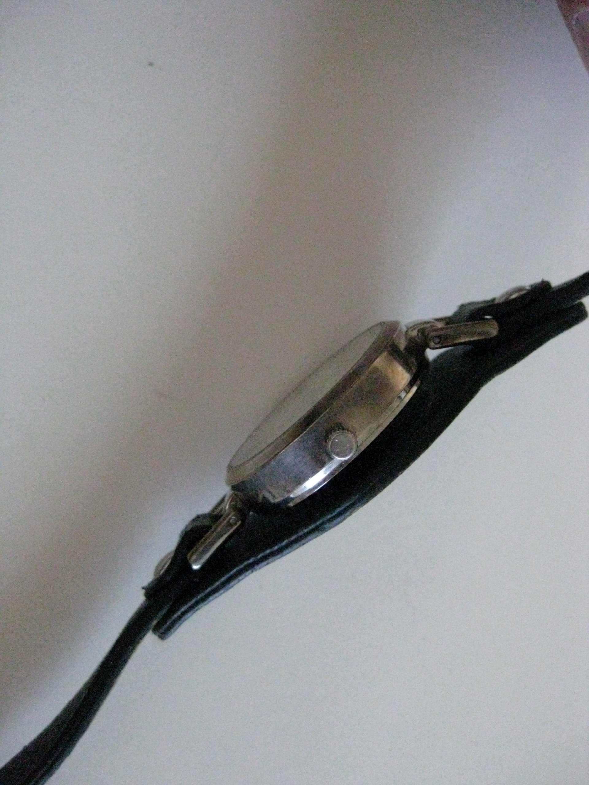 Trend-Design Silver & Black Quartz Wristwatch Unisex image 9