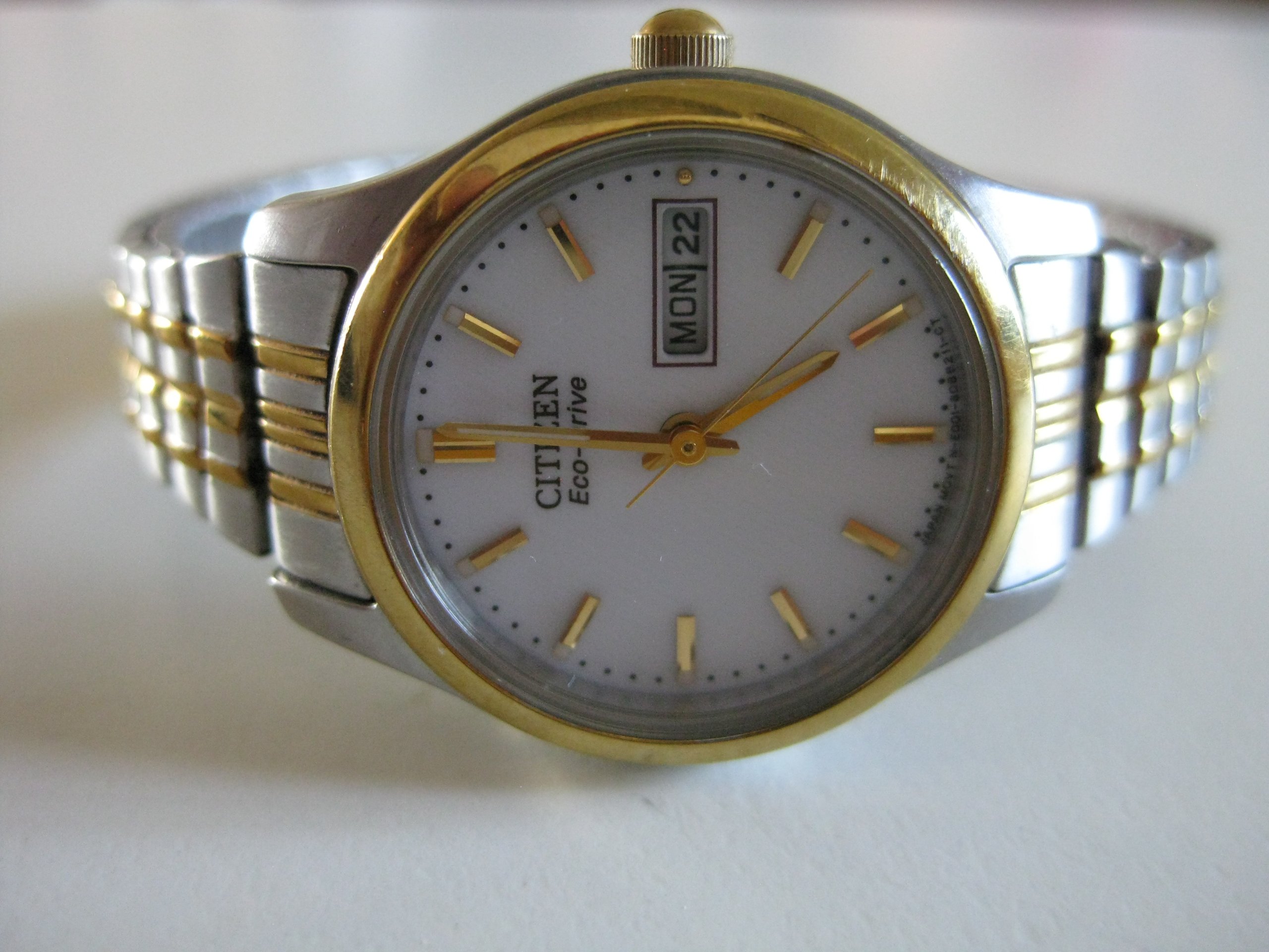 Citizen Two-Tone Eco-Drive Men's Wristwatch image 3
