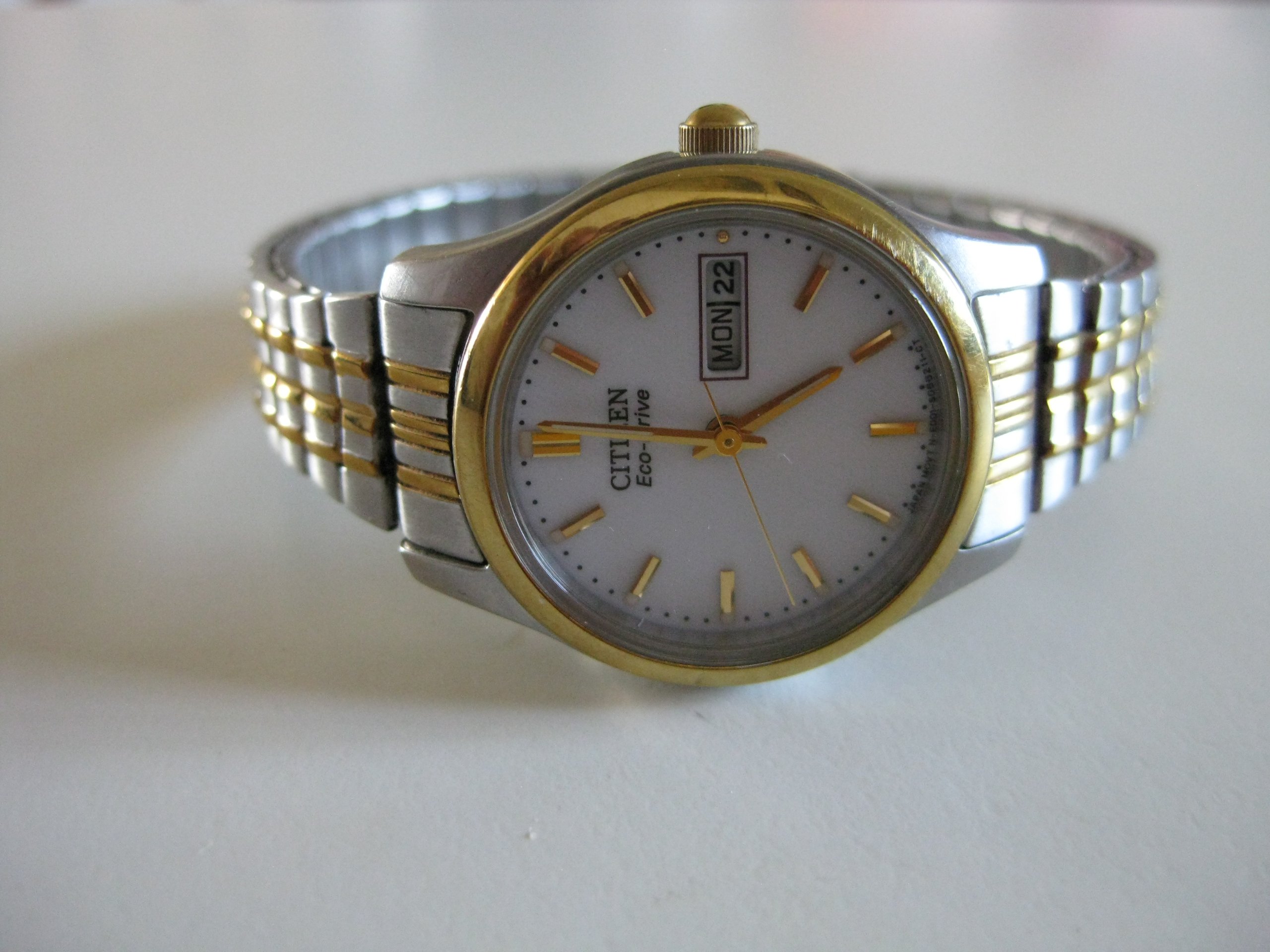 Citizen Two-Tone Eco-Drive Men's Wristwatch image 6