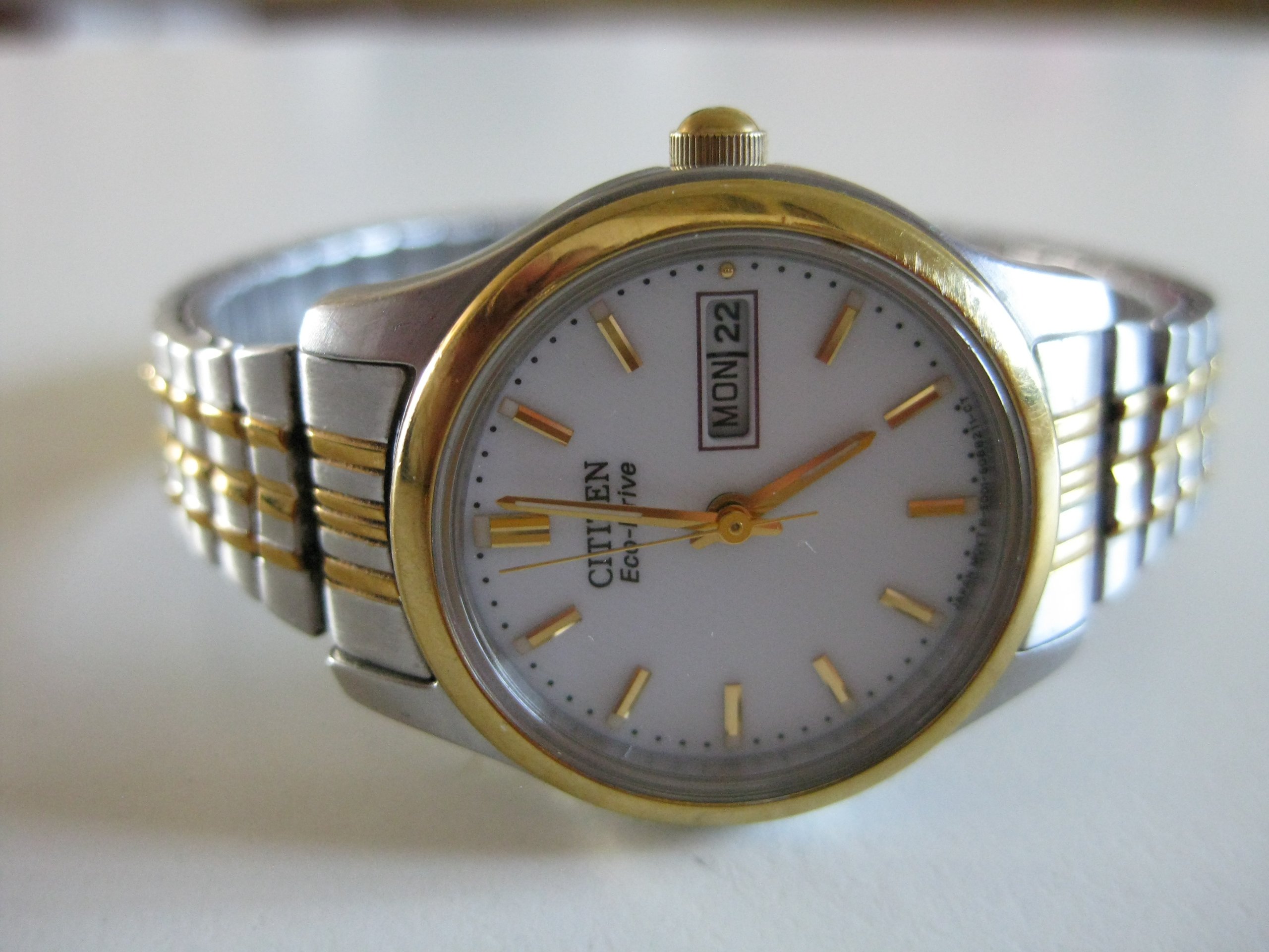 Citizen Two-Tone Eco-Drive Men's Wristwatch image 9